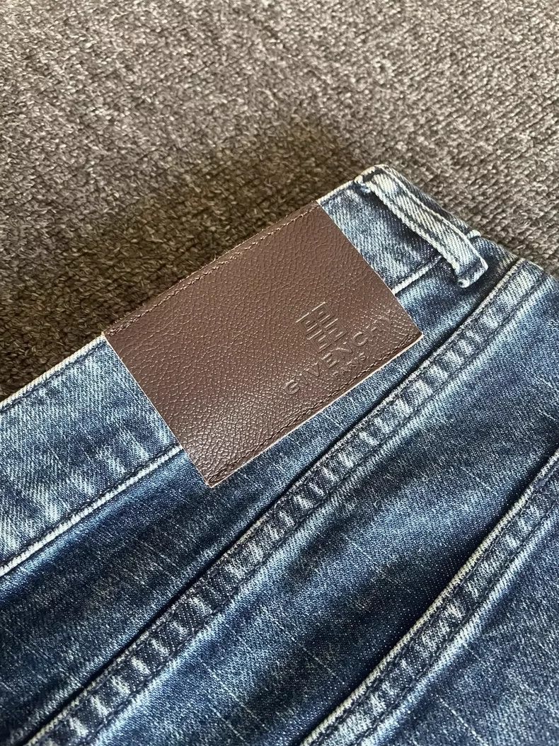 Givenchy Givenchy Side Stripe Logo Denim Jeans-yf Size US 33 - 4 Thumbnail