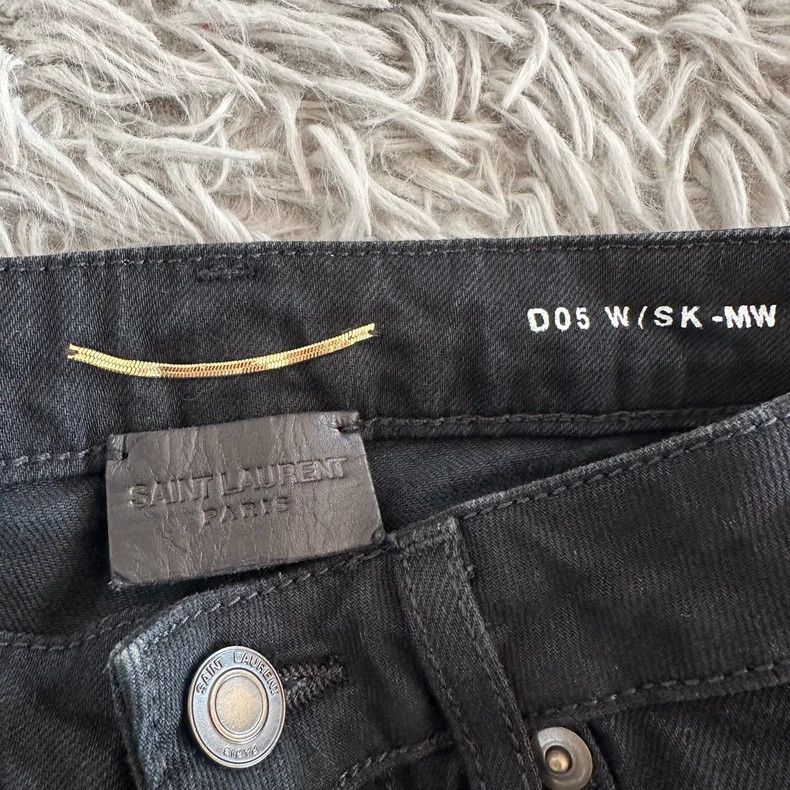 Saint Laurent Paris Saint Laurent Distressed Denim Shorts - dmc Size US 26 / EU 42 - 4 Thumbnail