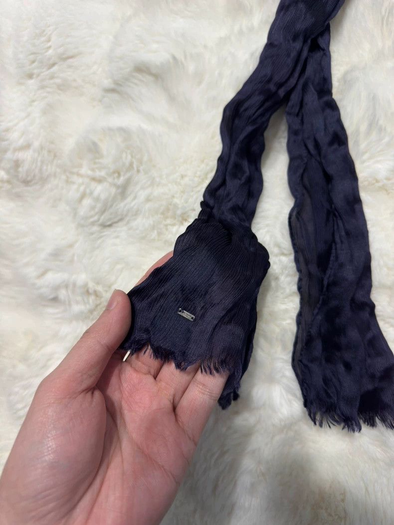 Yves Saint Laurent Saint Laurent Navy Silk Scarf - dmc Size ONE SIZE - 3 Thumbnail