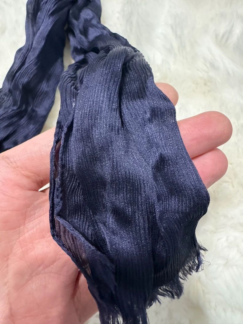 Yves Saint Laurent Saint Laurent Navy Silk Scarf - dmc Size ONE SIZE - 8 Thumbnail