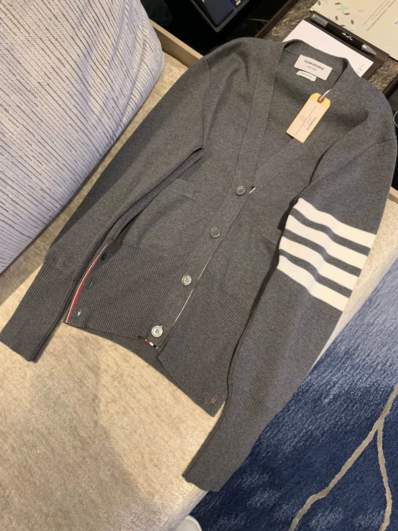 Thom Browne Thom Browne Classic Four-Stripe Cardigan - dmc Size US S / EU 44-46 / 1 - 6 Thumbnail
