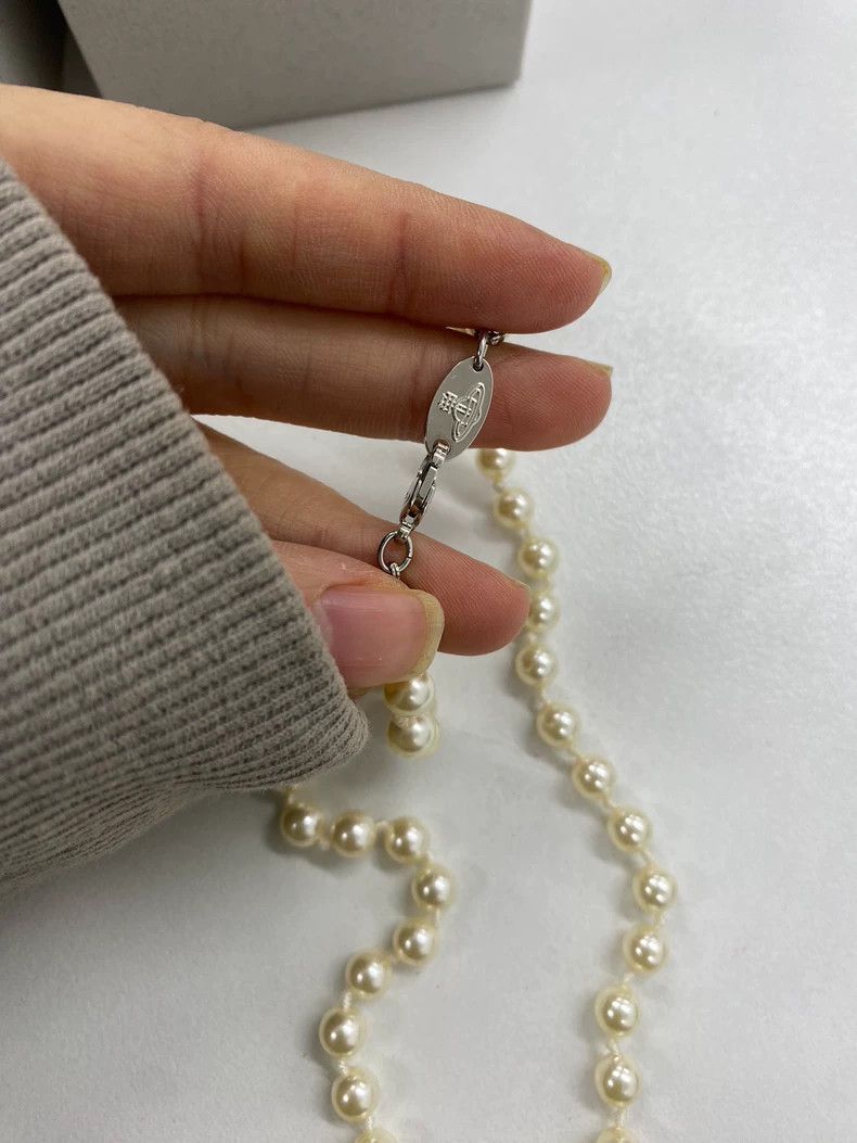 Vivienne Westwood Vivienne Westwood Pearl Saturn Necklace - dmc Size ONE SIZE - 8 Thumbnail