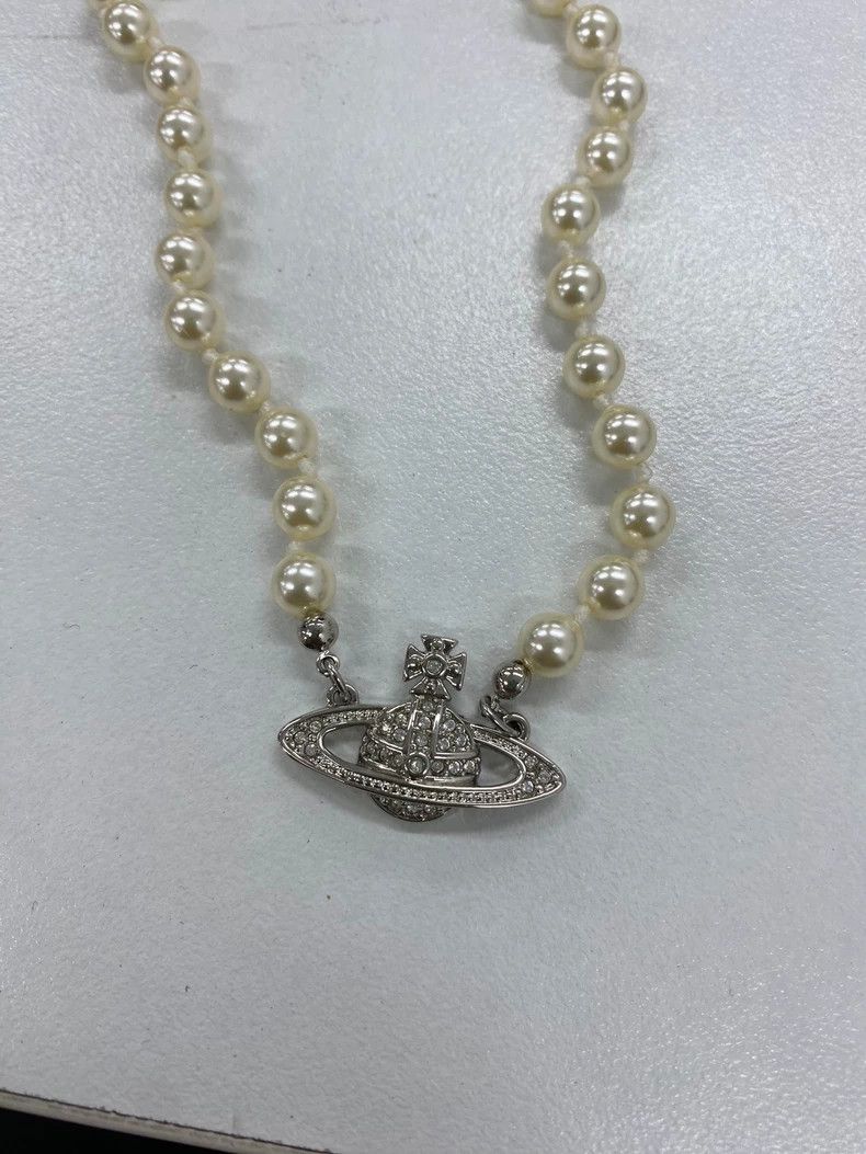 Vivienne Westwood Vivienne Westwood Pearl Saturn Necklace - dmc Size ONE SIZE - 2 Thumbnail