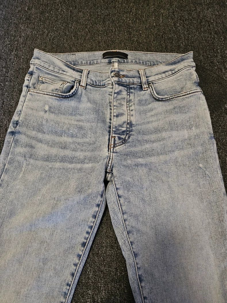 Amiri Amiri Distressed Knee Denim Jeans-yf Size US 32 / EU 48 - 2 Thumbnail