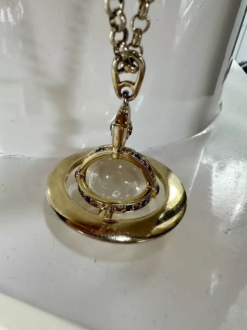 Vivienne Westwood Vivienne Westwood Gold Saturn Necklace - dmc Size ONE SIZE - 2 Thumbnail