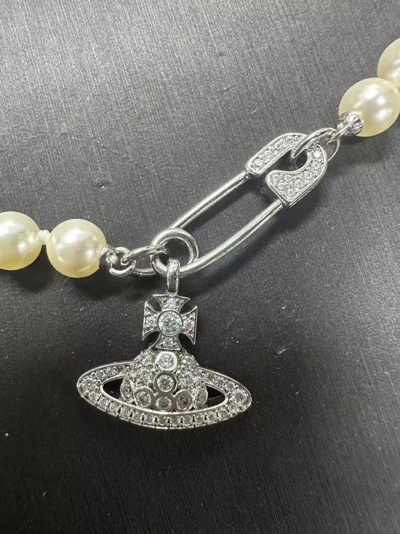 Vivienne Westwood Vivienne Westwood Saturn Pin Pearl Necklace - dmc Size ONE SIZE - 2 Thumbnail