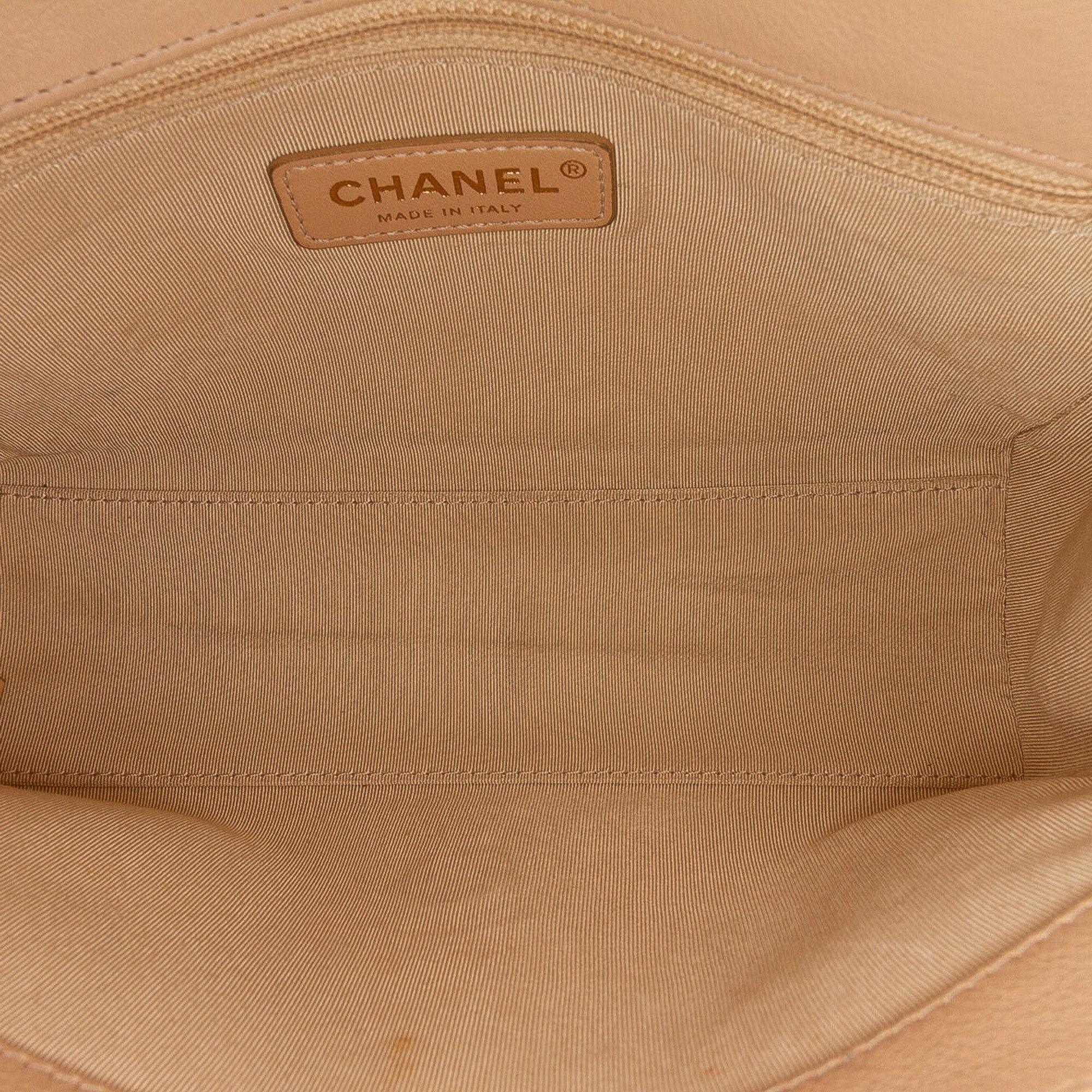 Chanel Chanel Medium Quilted Calfskin Label Click Flap Size ONE SIZE - 4 Thumbnail