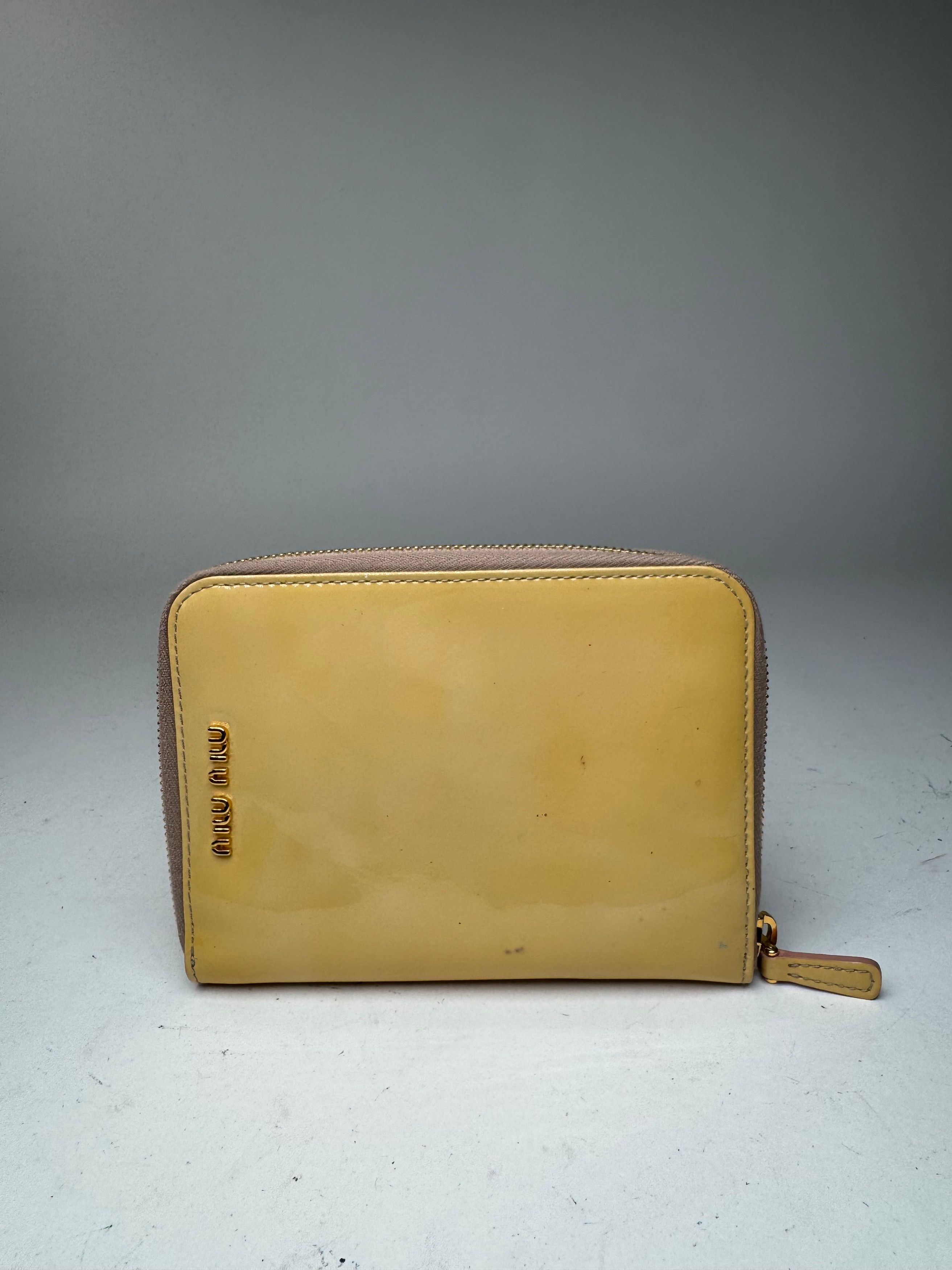 Miu Miu Vintage patent leather Organizer yellow Size ONE SIZE - 4 Thumbnail