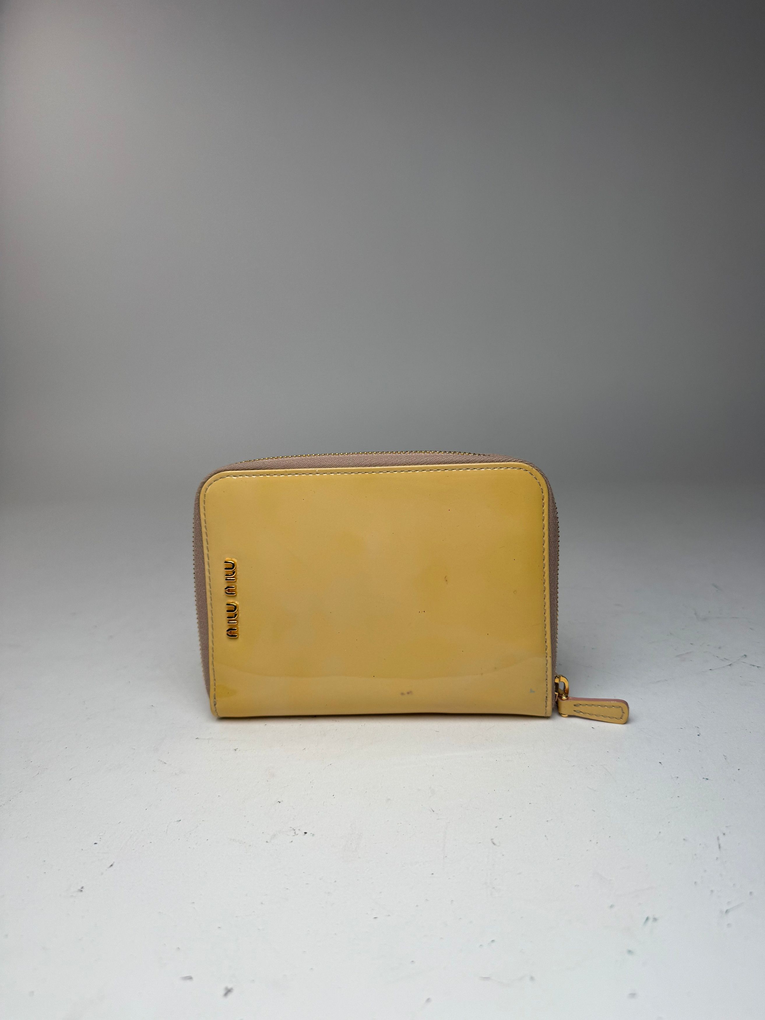 Miu Miu Vintage patent leather Organizer yellow Size ONE SIZE - 11 Thumbnail