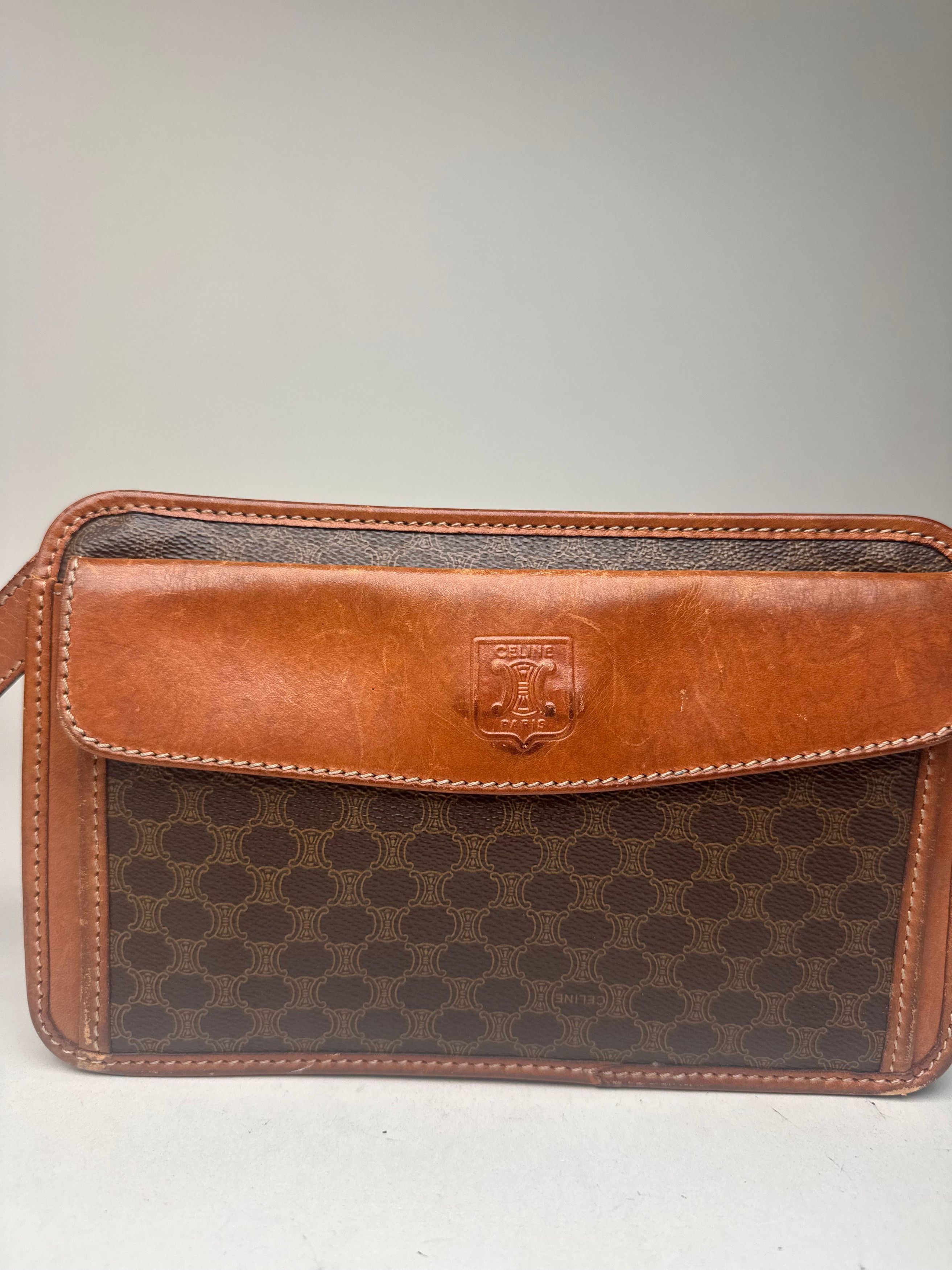 Celine Vintage Paris Triomphe Monogram Leather Clutch brown Size ONE SIZE - 6 Thumbnail