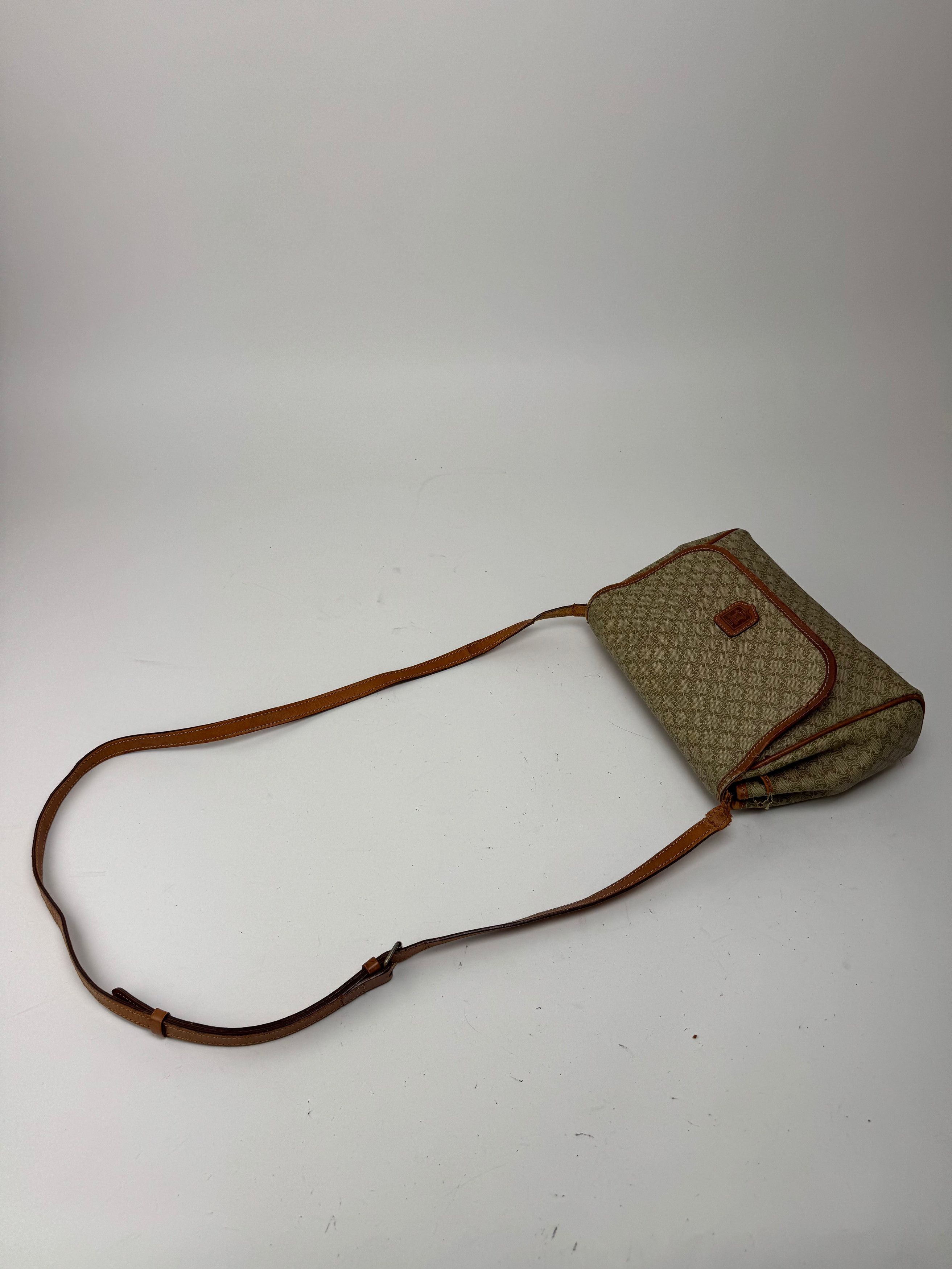 Celine Vintage Triomphe Monogram Crossbody bag beige Size ONE SIZE - 9 Thumbnail