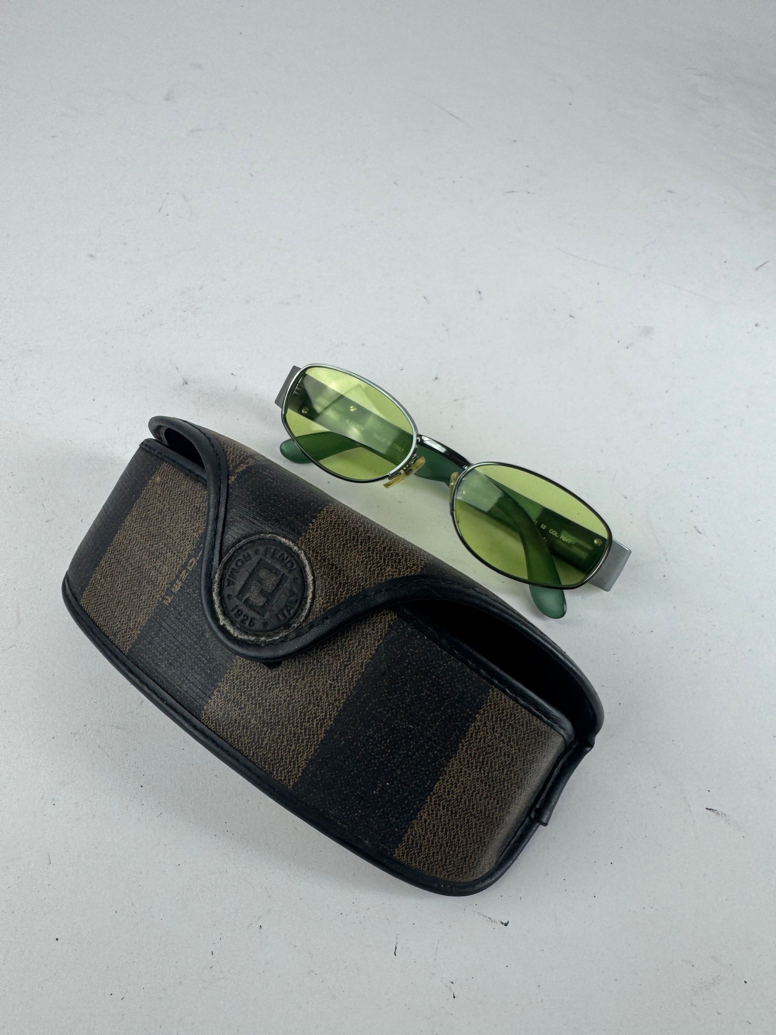 Fendi Vintage Roma Retro Sunglasses Green Size ONE SIZE - 8 Thumbnail