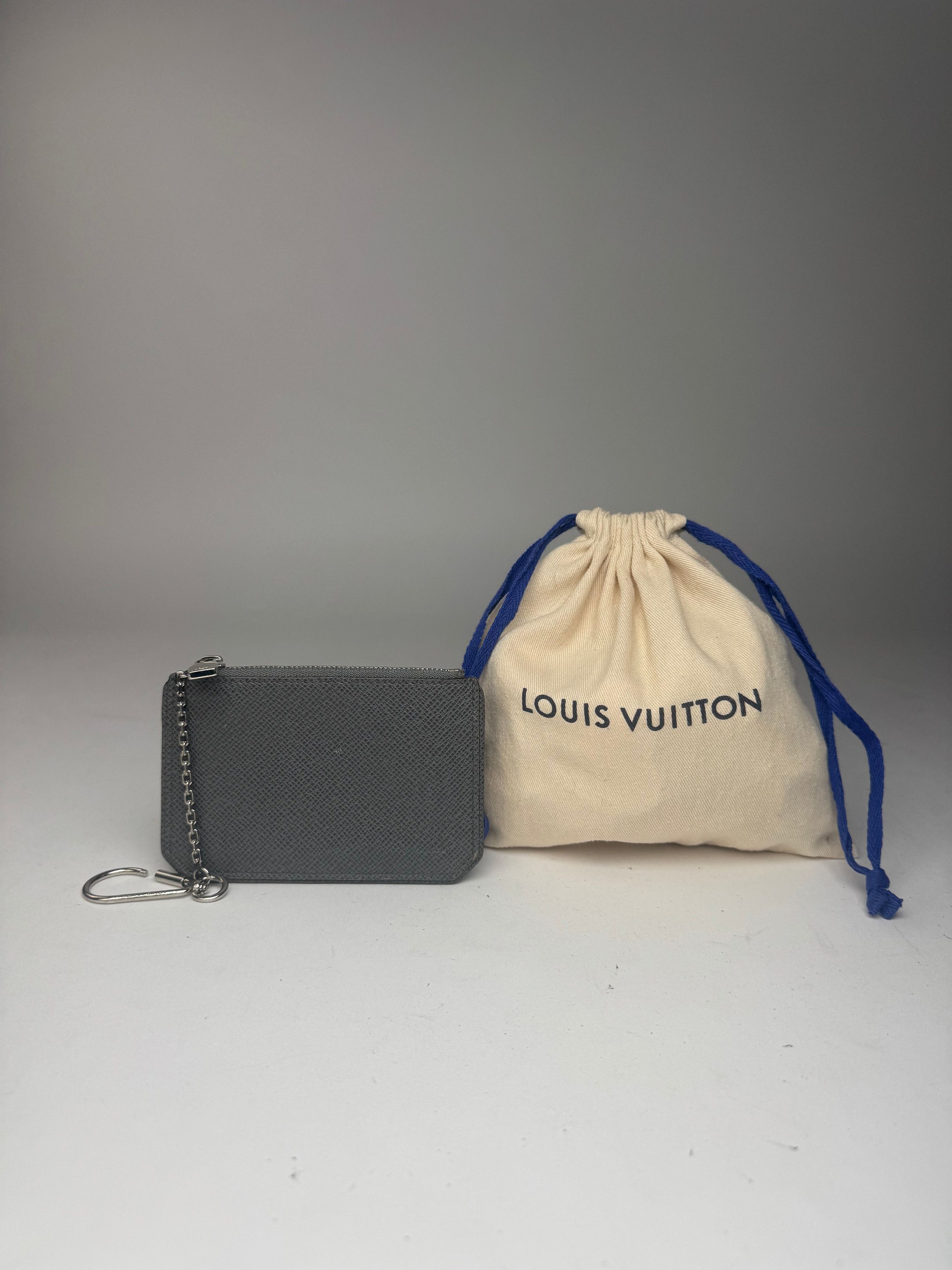 Louis Vuitton Vintage Le Dauphine Leather Card Holder Grey Size ONE SIZE - 5 Thumbnail