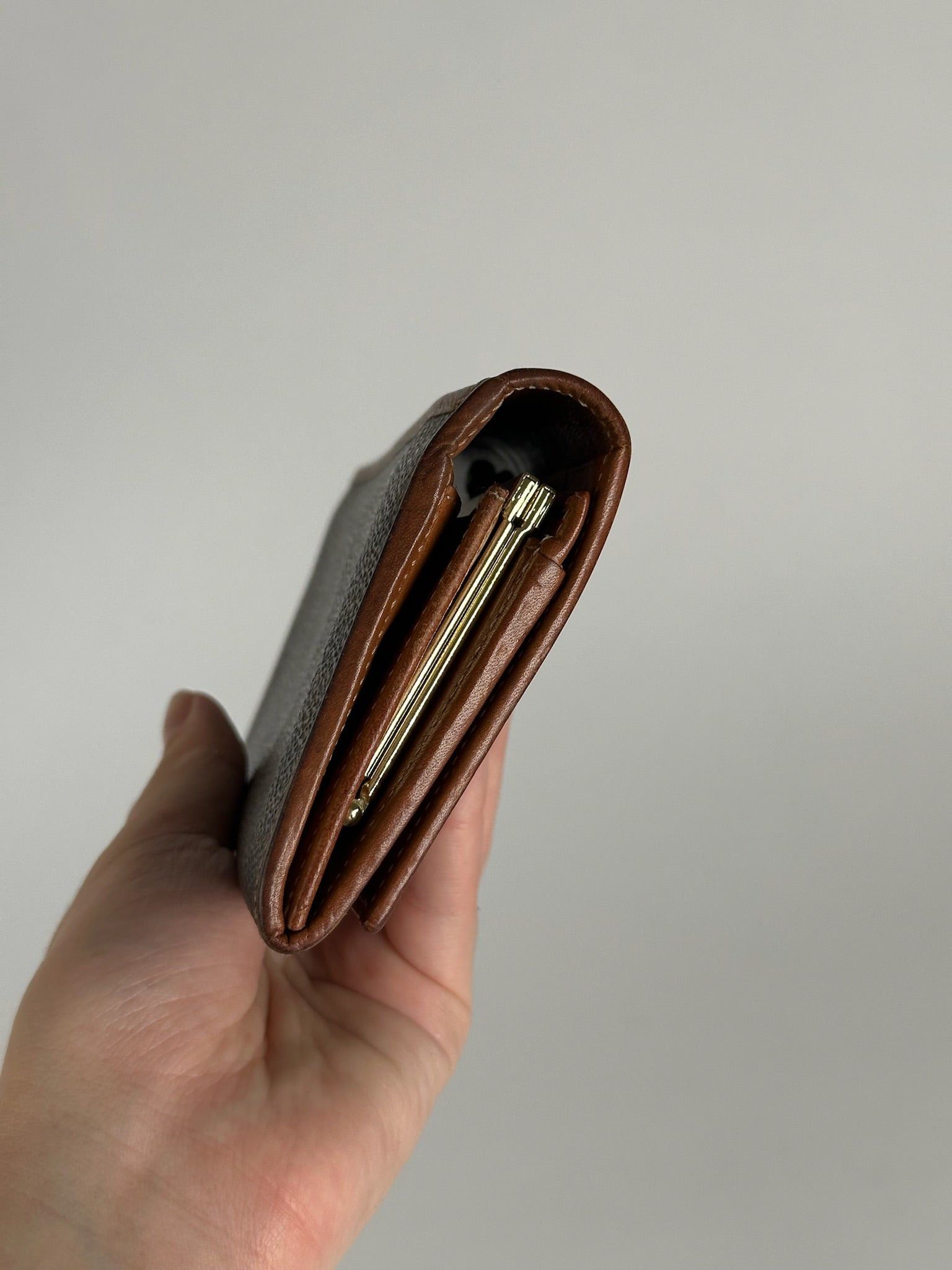 Celine Vintage monogram Leather Wallet Brown Size ONE SIZE - 7 Thumbnail