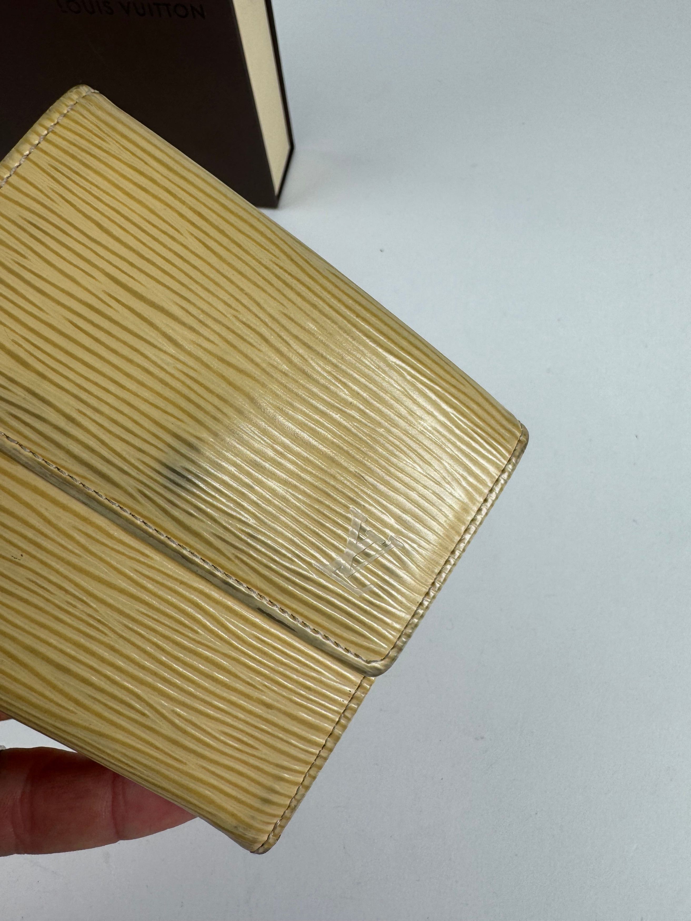 Louis Vuitton Vintage EPI Leather wallet yellow Size ONE SIZE - 6 Thumbnail