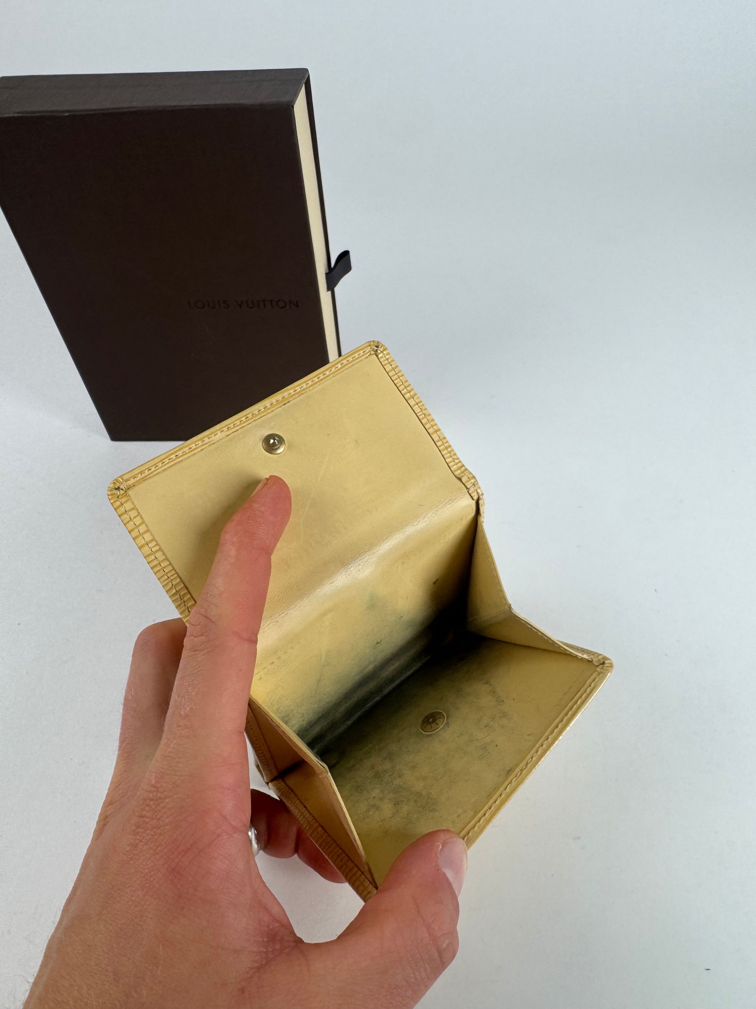 Louis Vuitton Vintage EPI Leather wallet yellow Size ONE SIZE - 10 Thumbnail