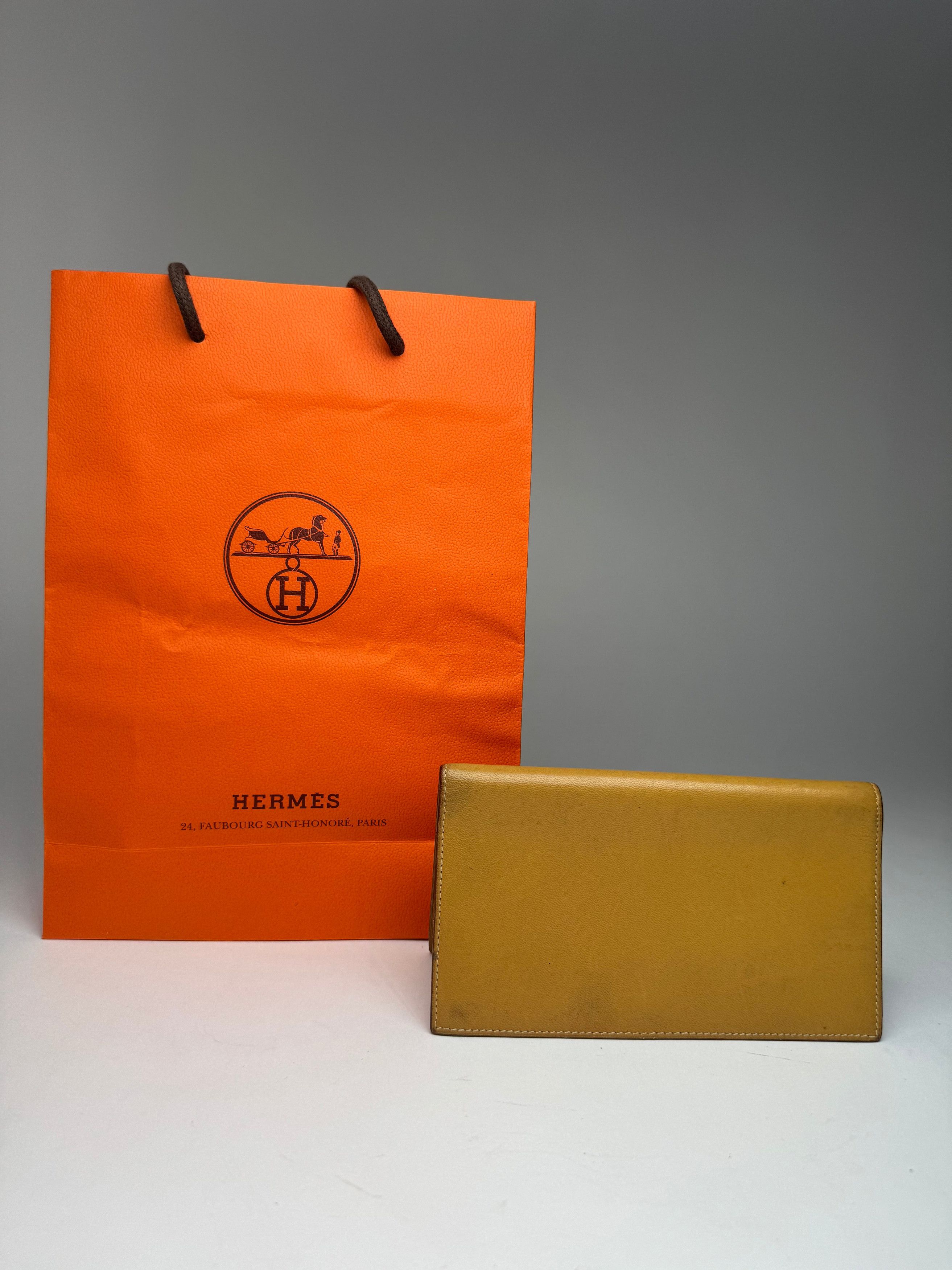 Other Vintage Hermes Paris Leather ID Holder Yellow Size ONE SIZE - 2 Thumbnail