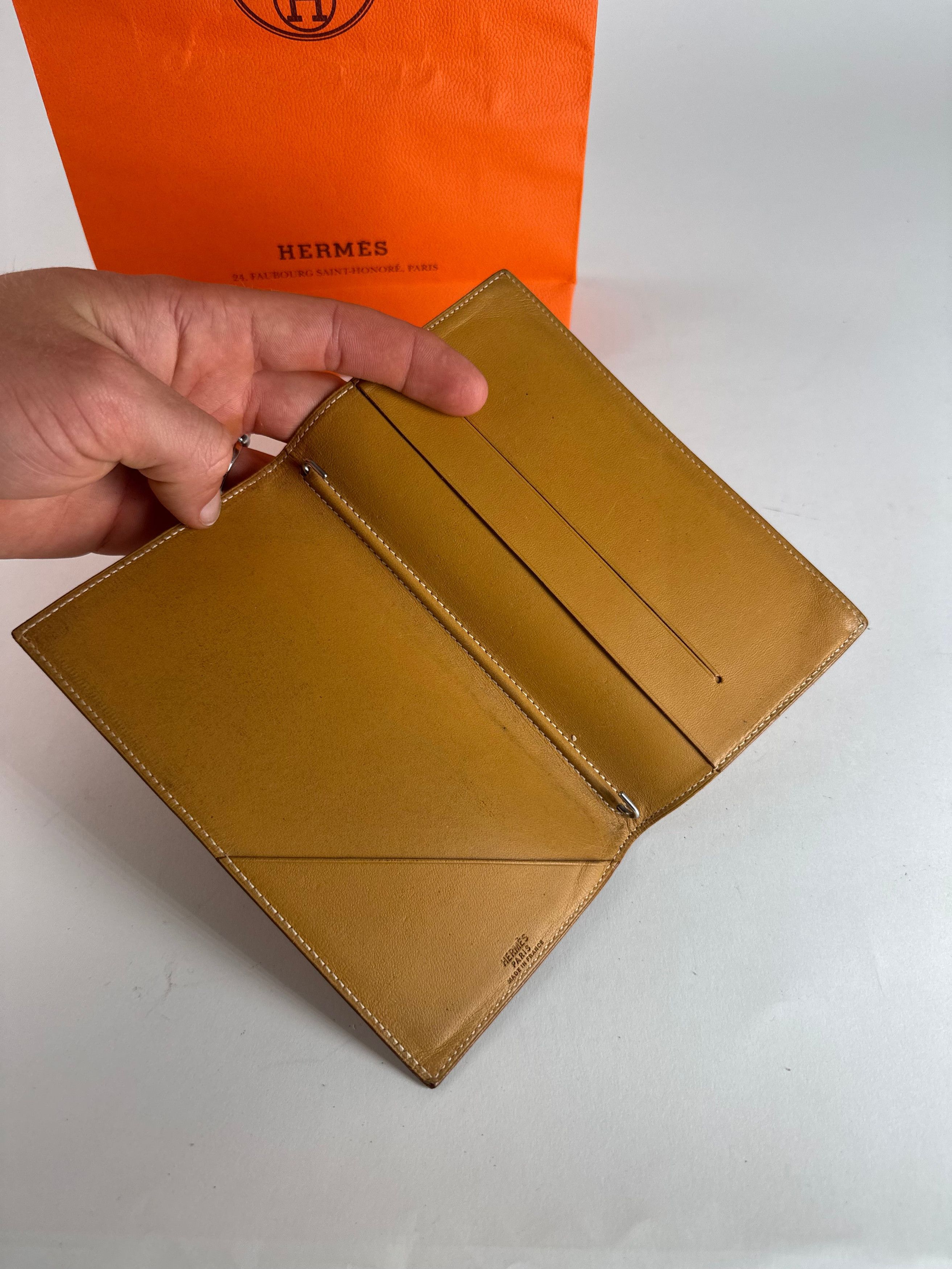 Other Vintage Hermes Paris Leather ID Holder Yellow Size ONE SIZE - 3 Thumbnail