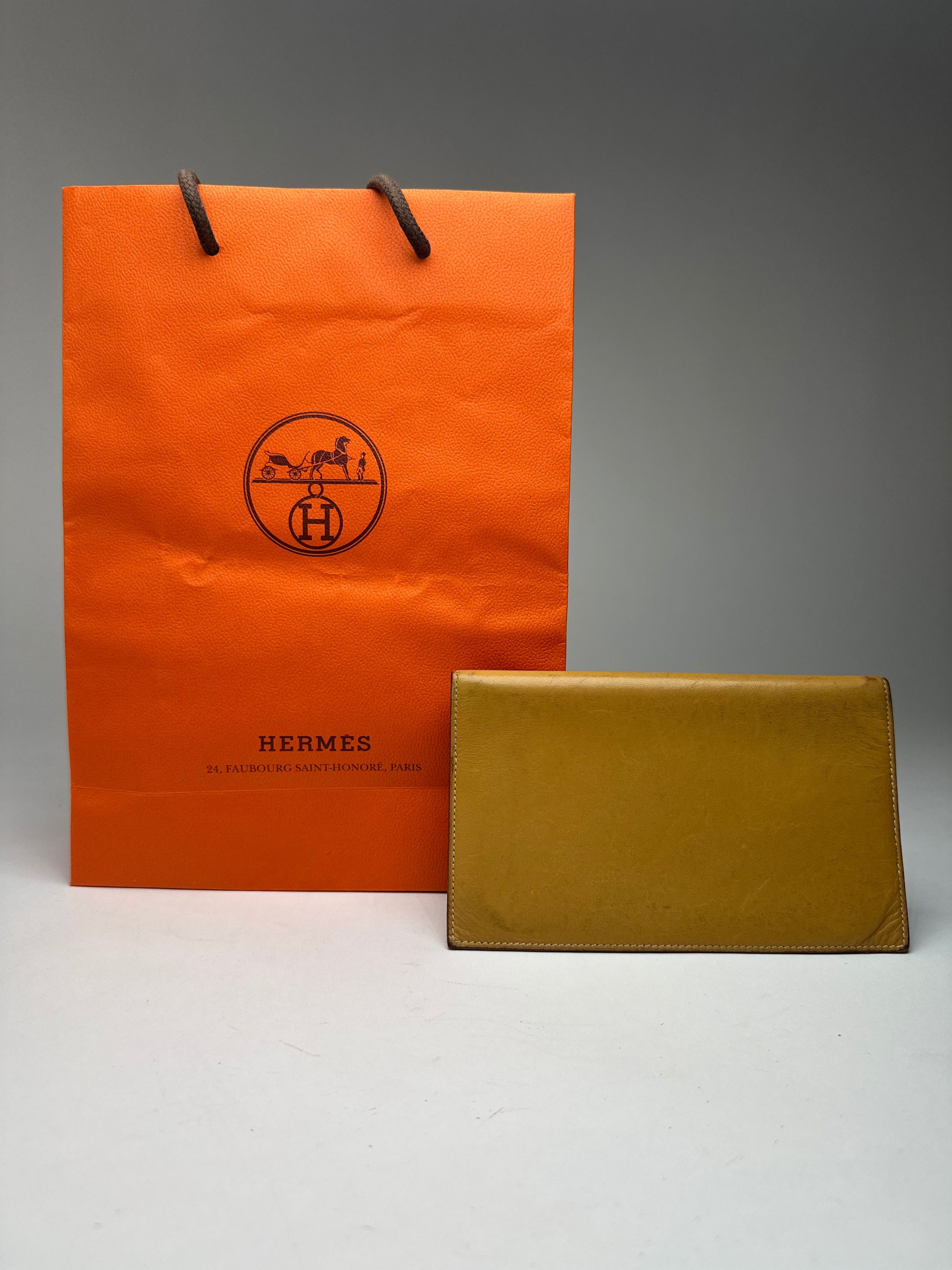Other Vintage Hermes Paris Leather ID Holder Yellow Size ONE SIZE - 6 Thumbnail