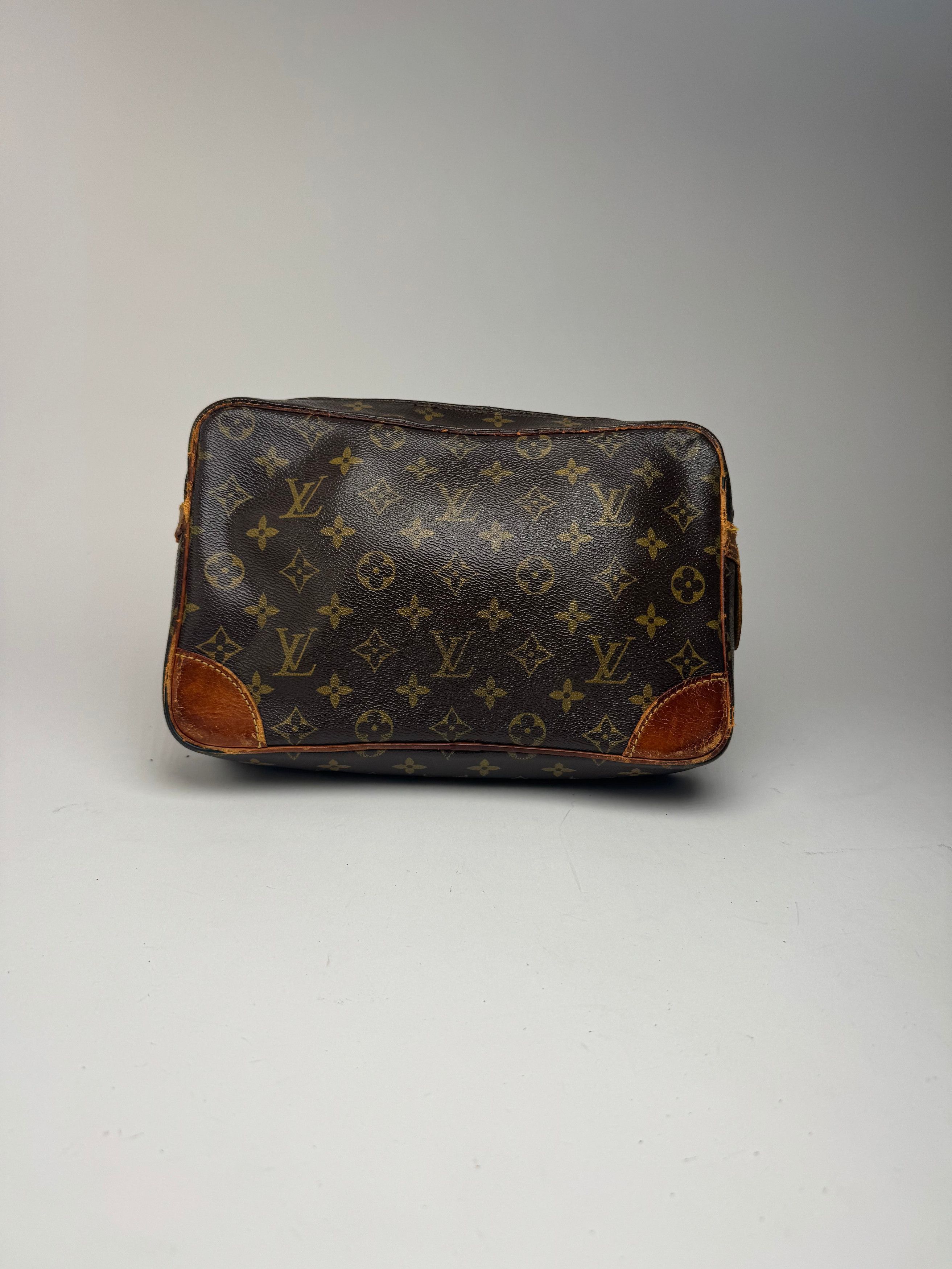 Louis Vuitton Vintage Monogram Leather Clutch Brown Size ONE SIZE - 7 Thumbnail