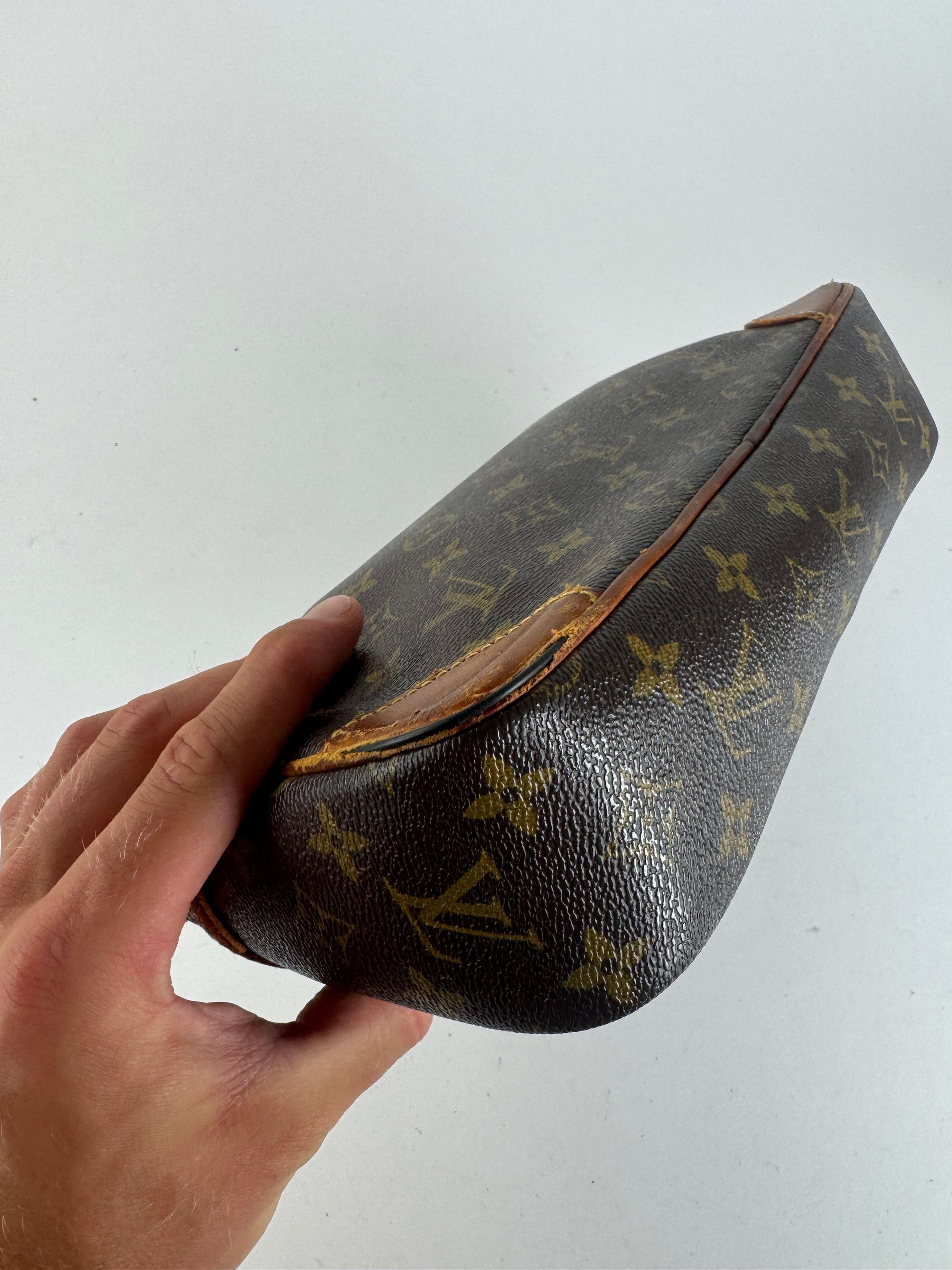 Louis Vuitton Vintage Monogram Leather Clutch Brown Size ONE SIZE - 12 Thumbnail