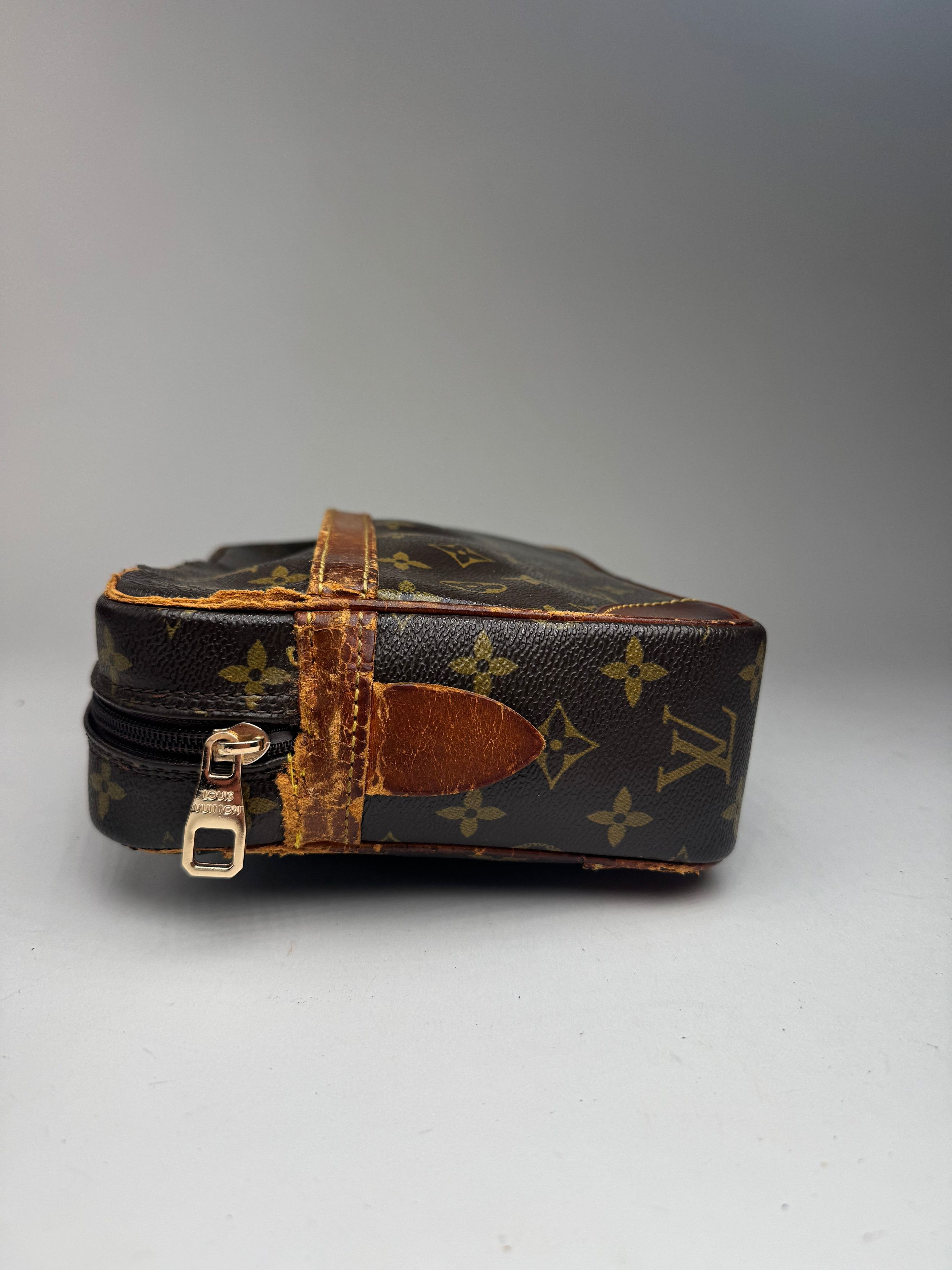 Louis Vuitton Vintage Monogram Leather Clutch Brown Size ONE SIZE - 8 Thumbnail