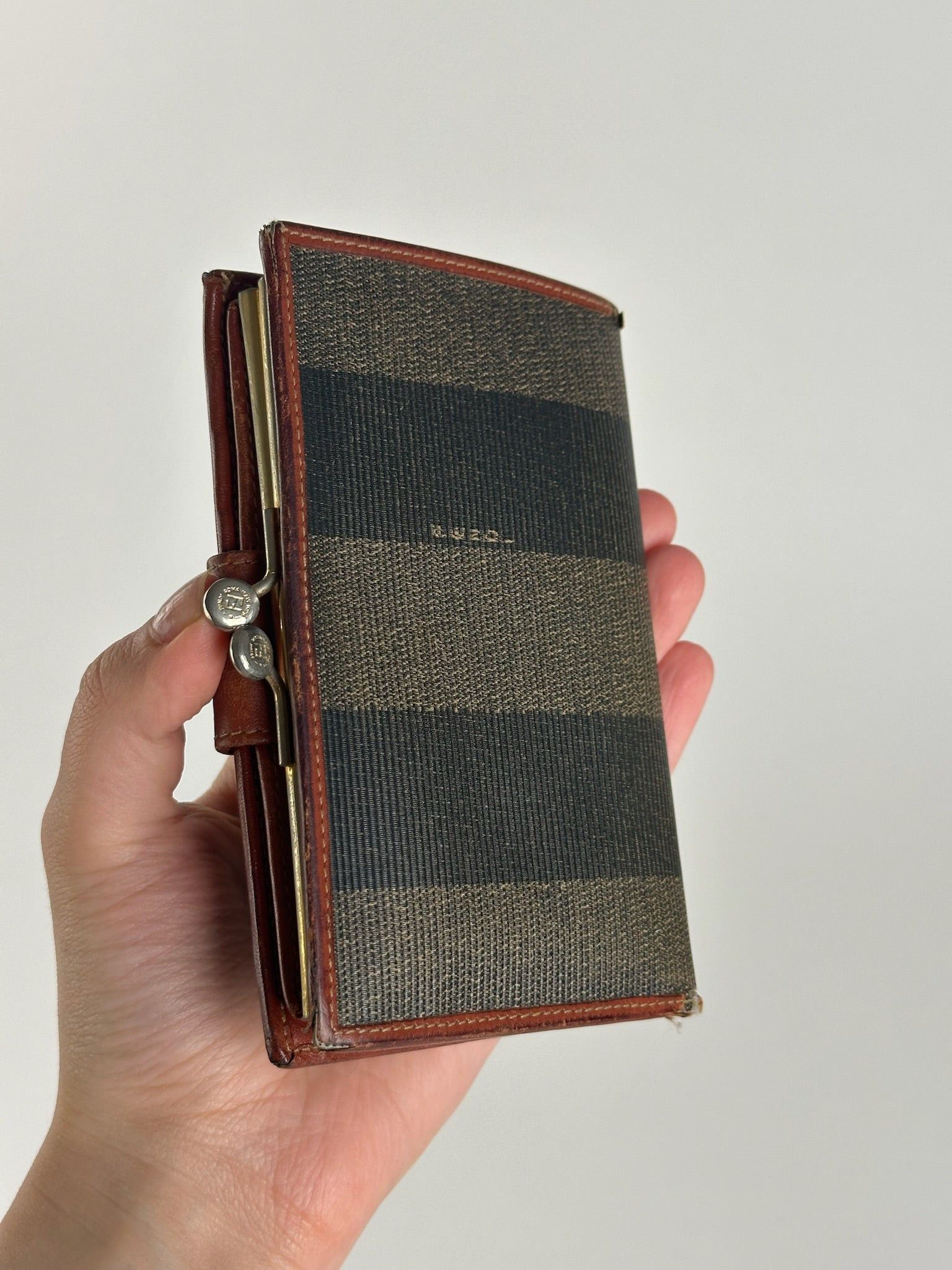 Fendi Vintage Roma Leather Wallet Brown orange striped Size ONE SIZE - 5 Thumbnail