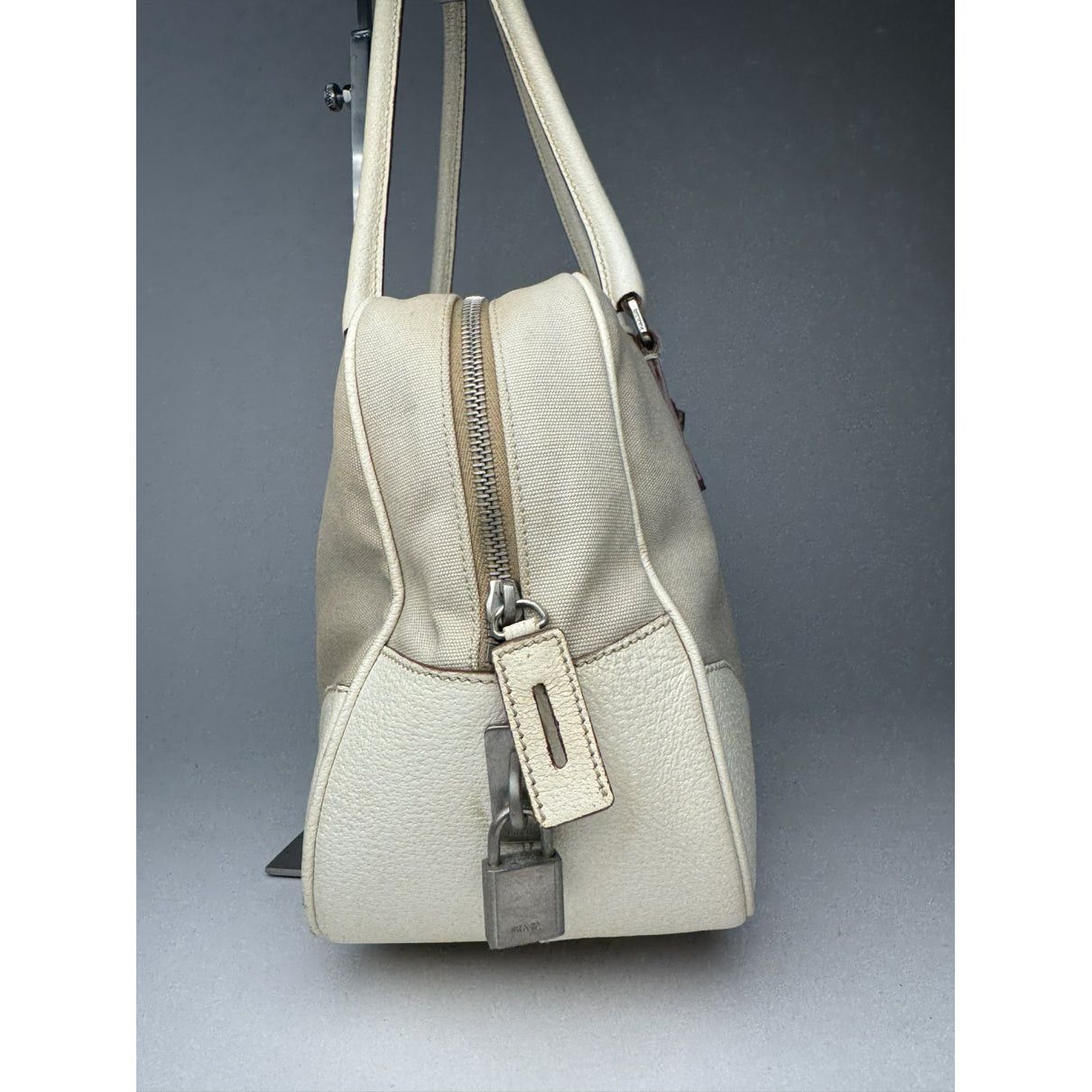 Prada Re-Edition 1995 White Leather Handbag Size ONE SIZE - 5 Thumbnail