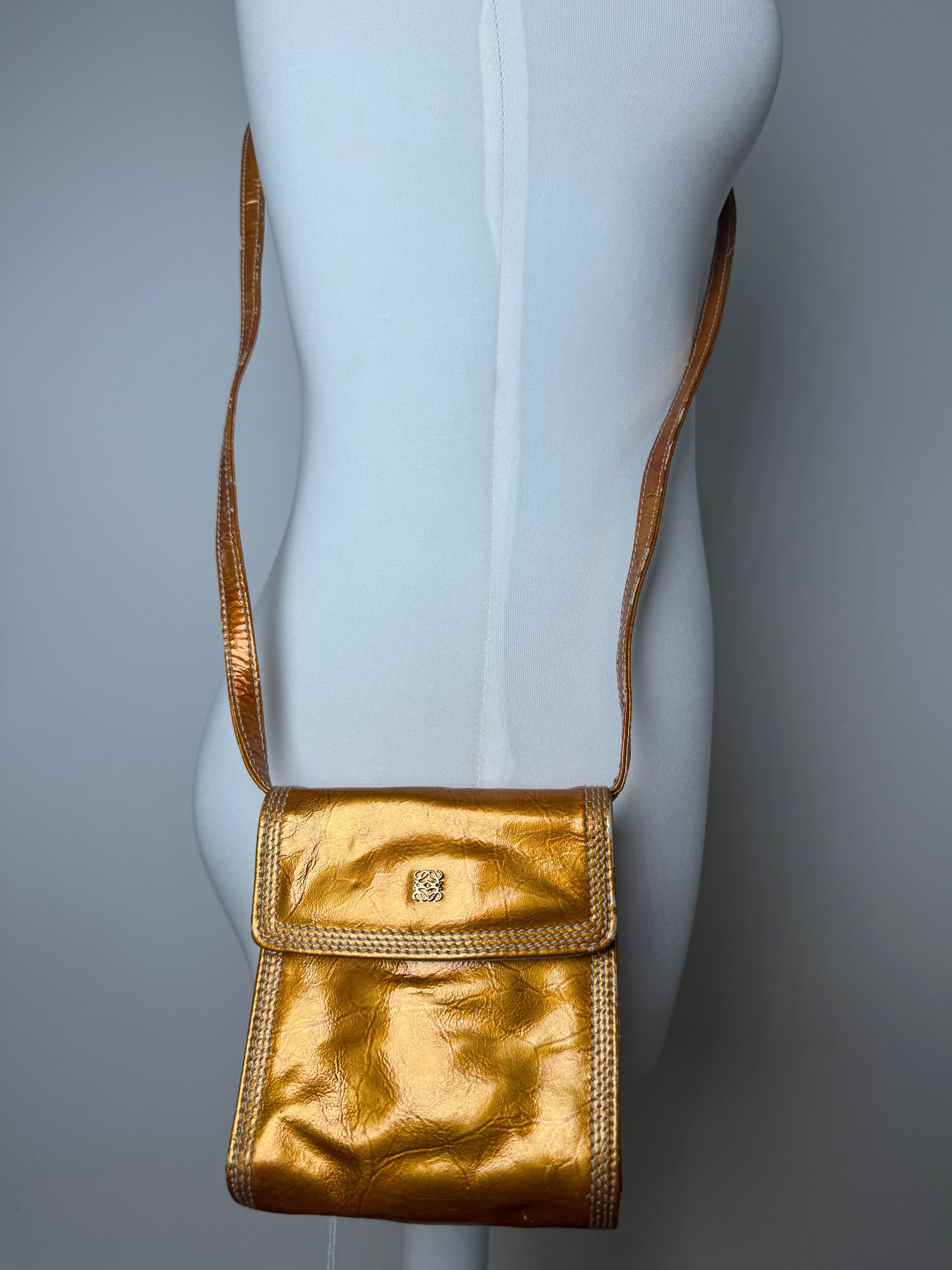 Loewe Vintage Madrid Patent Leather Bag orange golden Size ONE SIZE - 7 Thumbnail