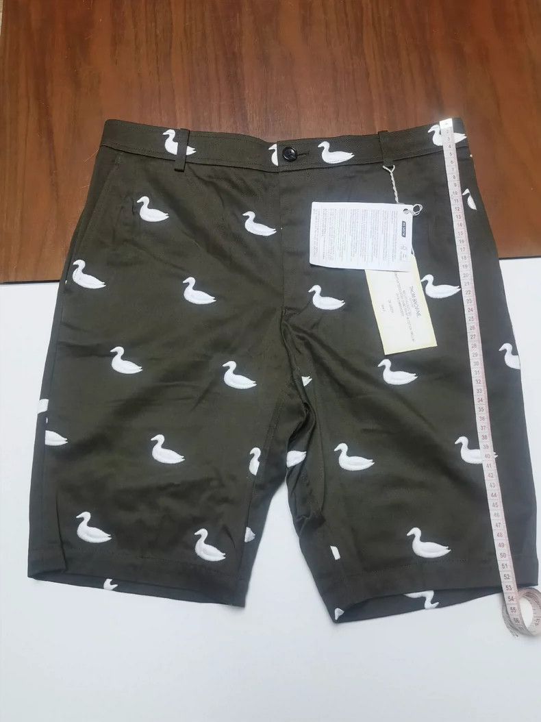 Thom Browne Thom Browne Duck Embroidery Shorts - dmc Size US 30 / EU 46 - 2 Thumbnail
