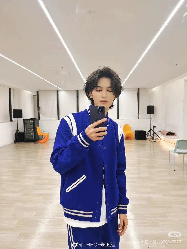 Saint Laurent Paris Saint Laurent Blue Teddy Baseball Jacket Size US M / EU 48-50 / 2 - 8 Thumbnail