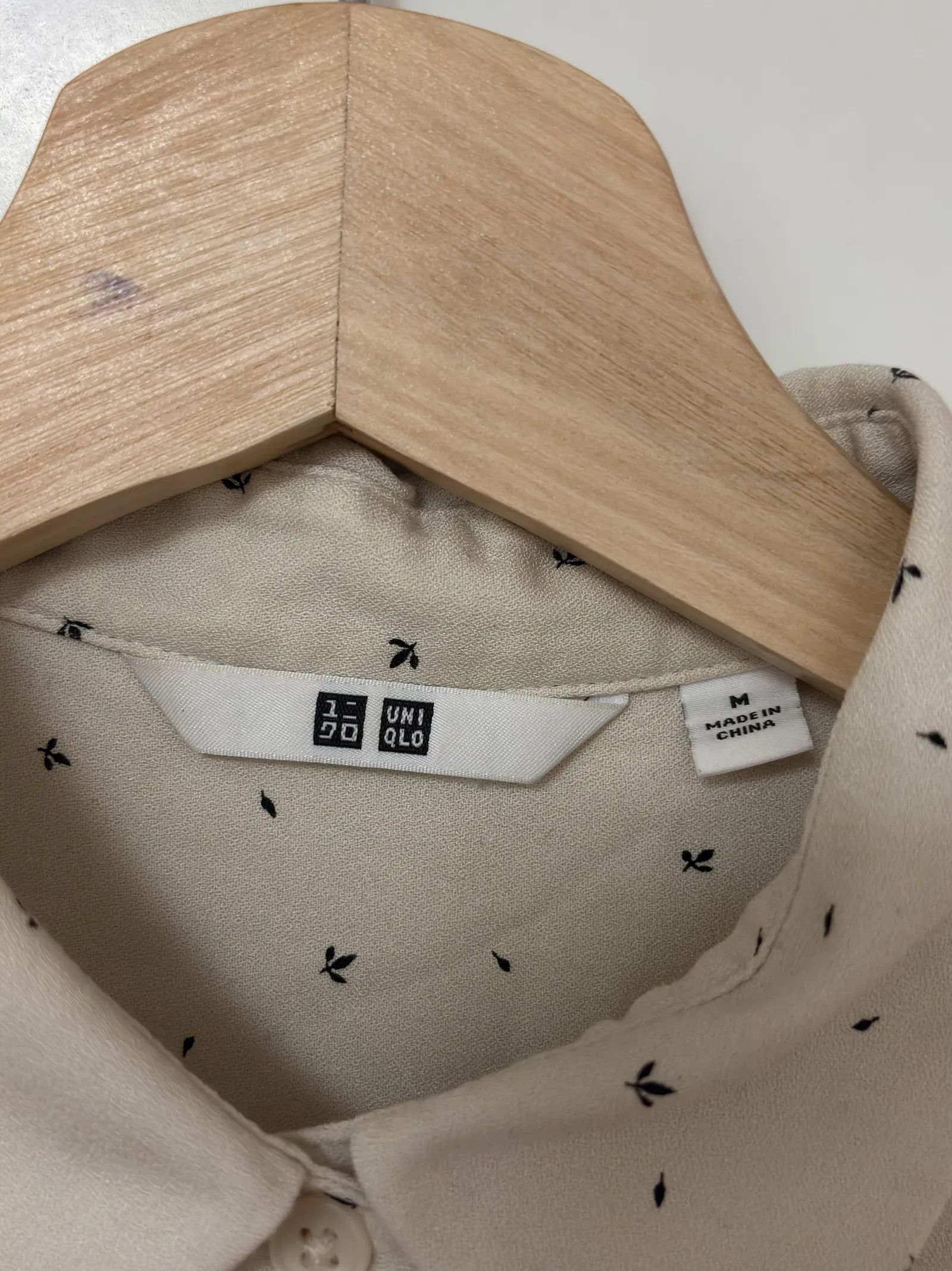 Uniqlo Uniqlo Blouse Size M / US 6-8 / IT 42-44 - 2 Thumbnail