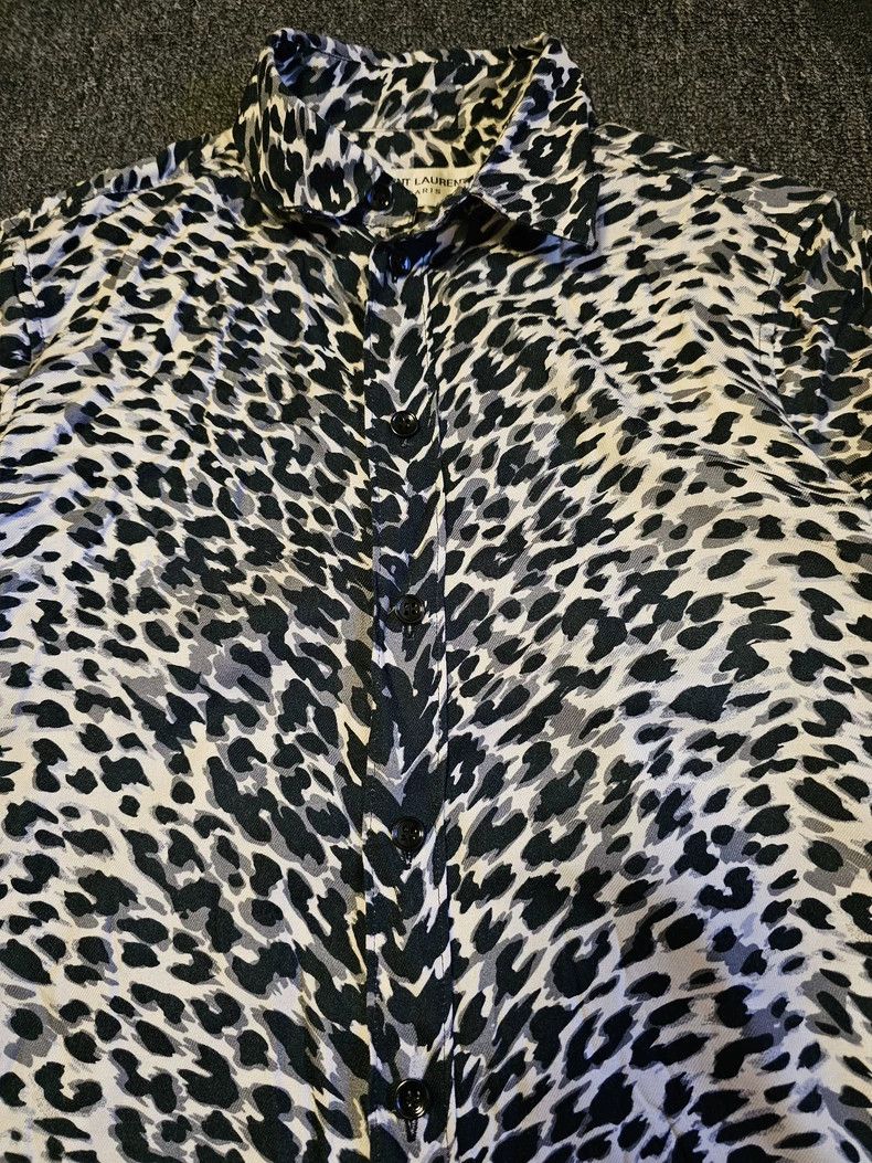 Saint Laurent Paris Saint Laurent Leopard Print Button-Up Shirt-yf Size US M / EU 48-50 / 2 - 2 Thumbnail