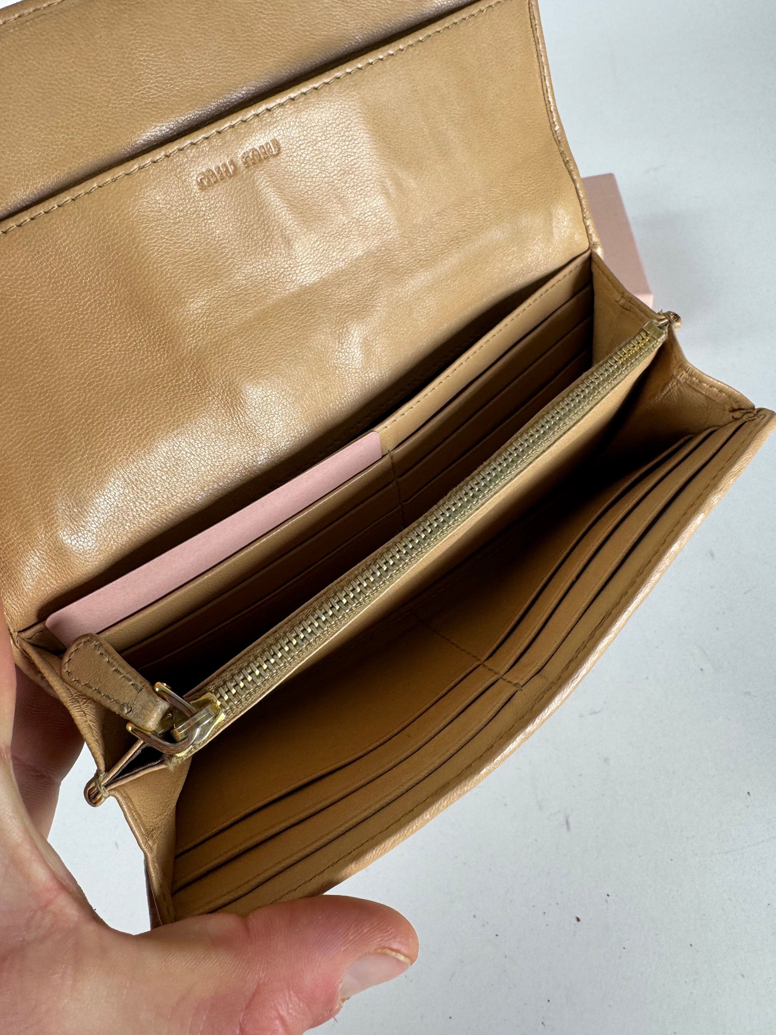 Miu Miu Vintage Metallasse Leather Wallet Caramel Size ONE SIZE - 8 Thumbnail