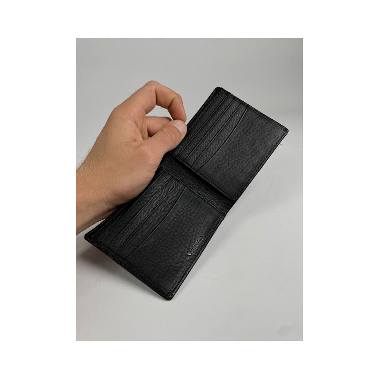 Aquascutum Black Leather Purse Size ONE SIZE - 2 Thumbnail