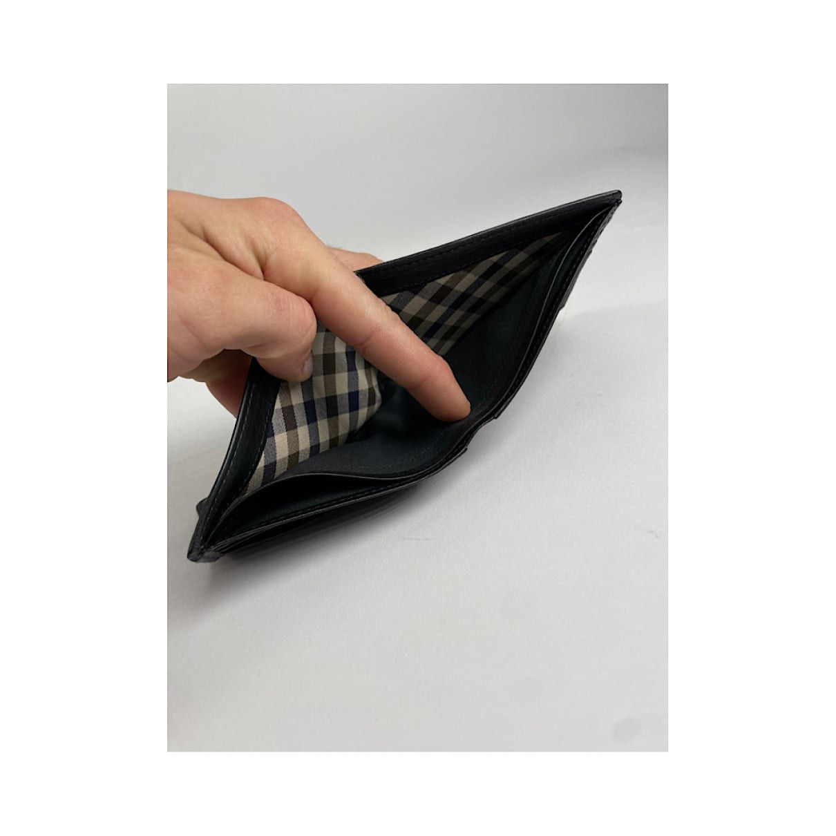 Aquascutum Black Leather Purse Size ONE SIZE - 3 Thumbnail