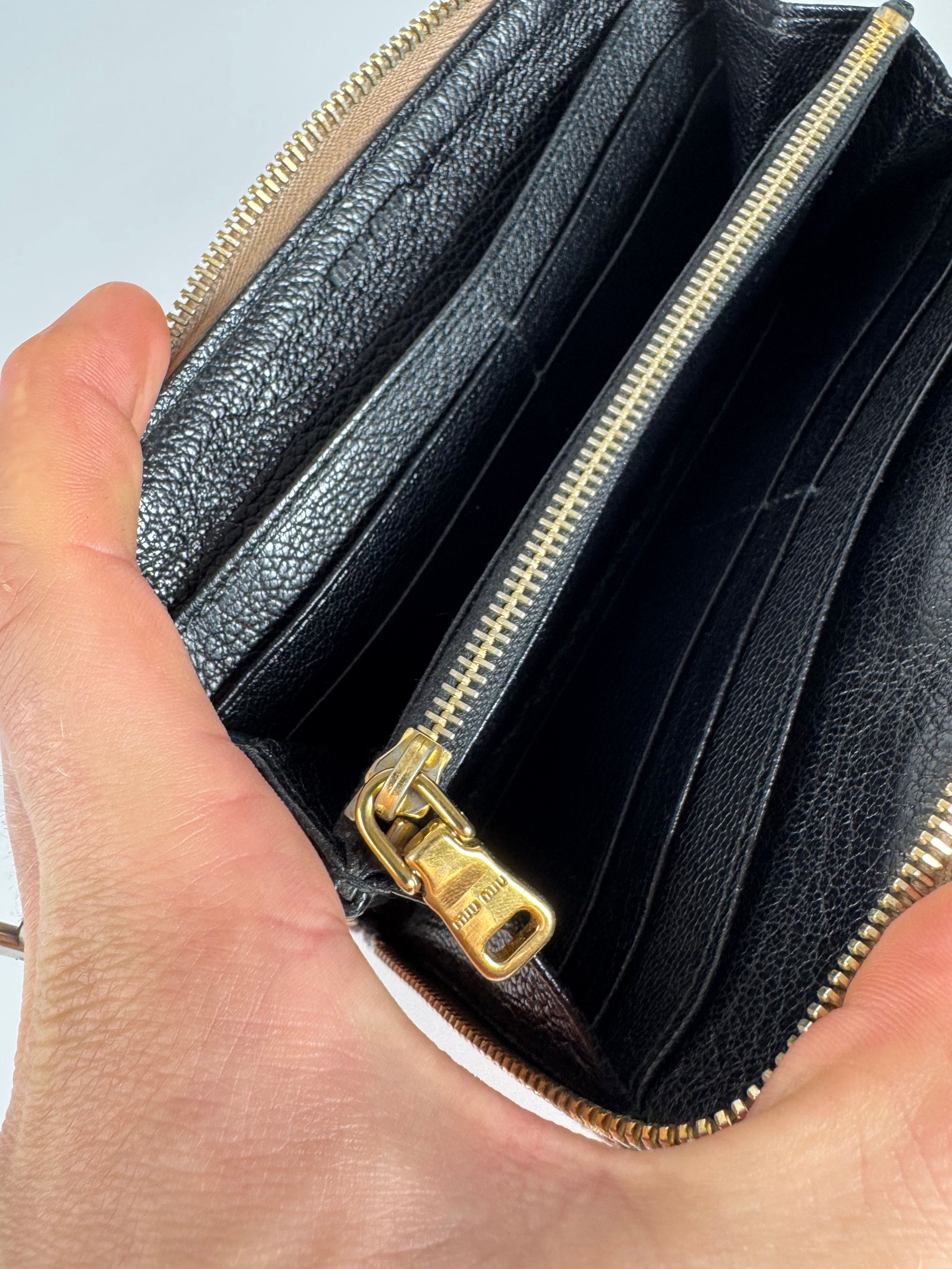 Miu Miu Vintage Leather Wallet Rose/beige Size ONE SIZE - 4 Thumbnail