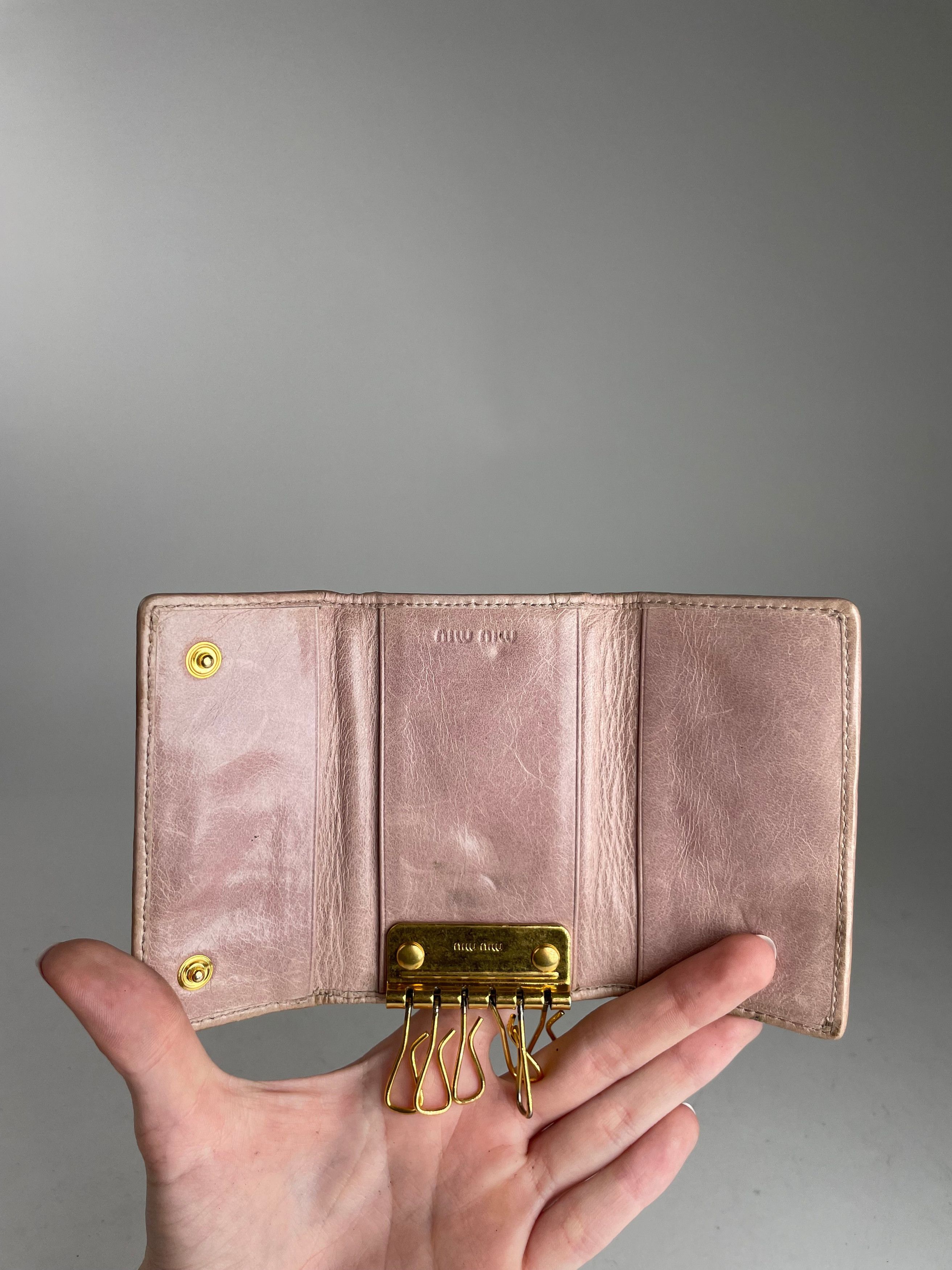 Miu Miu Vintage Metallasse leather Key Holder Rose Size ONE SIZE - 7 Thumbnail