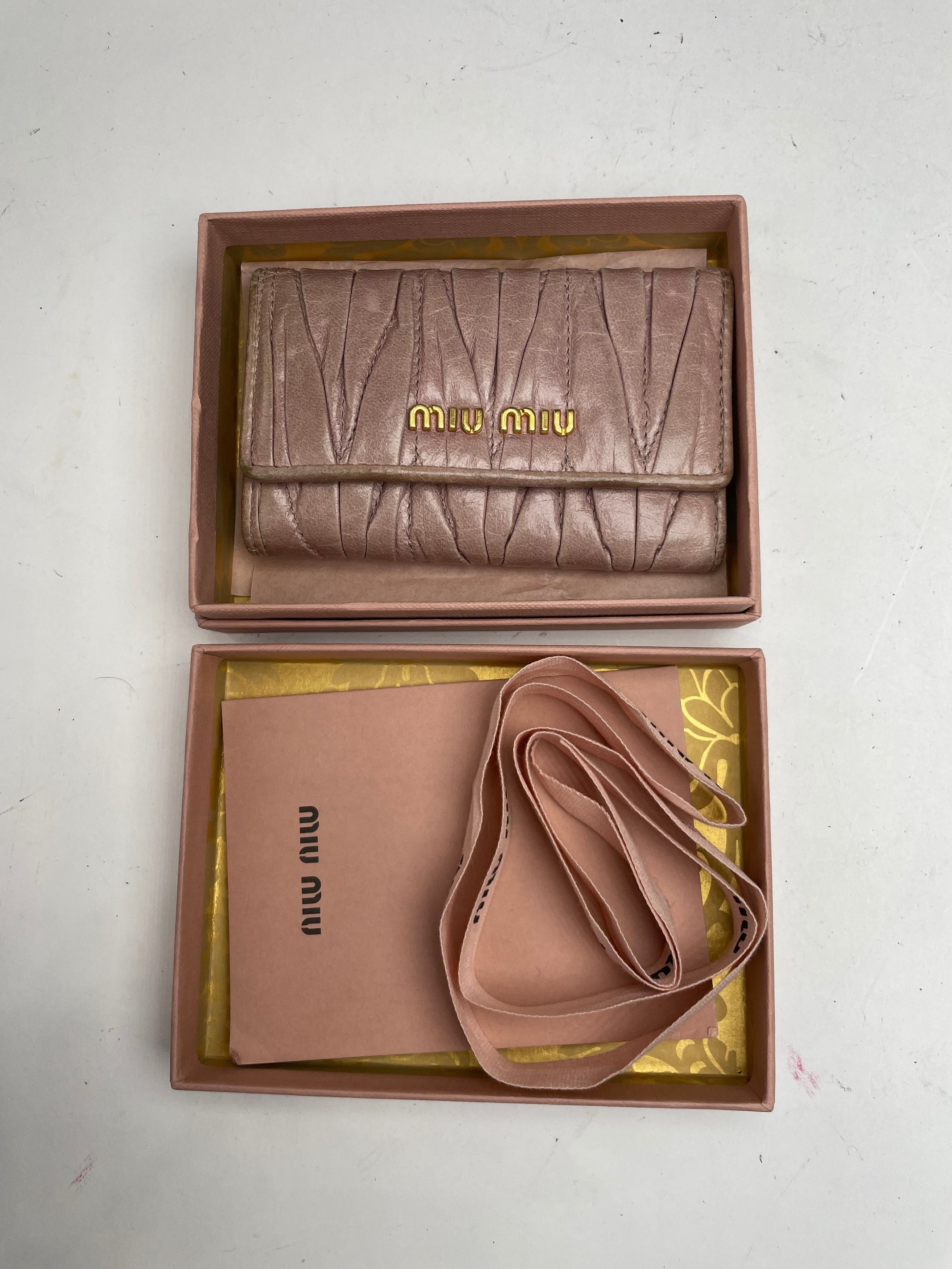 Miu Miu Vintage Metallasse leather Key Holder Rose Size ONE SIZE - 11 Thumbnail