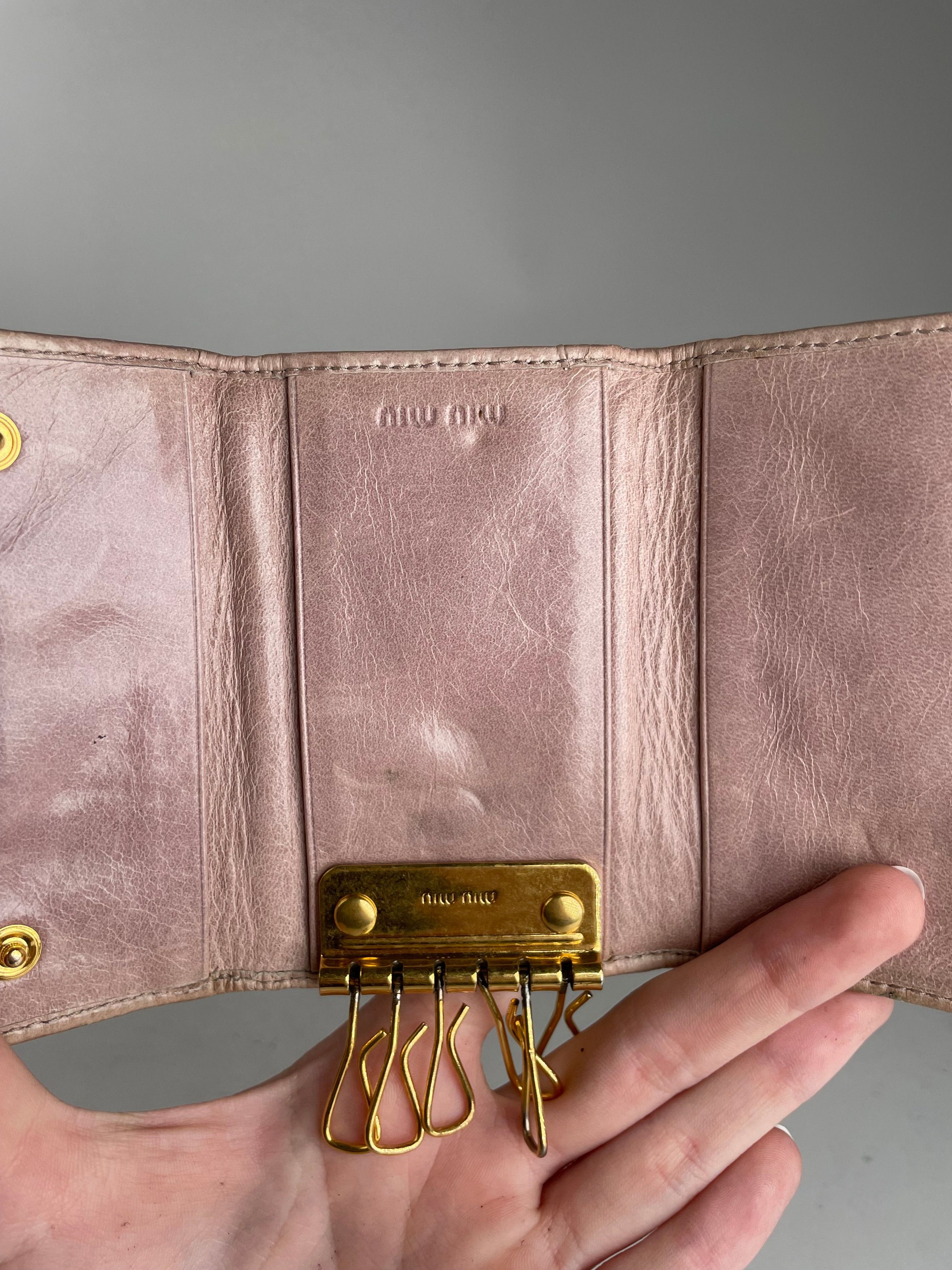 Miu Miu Vintage Metallasse leather Key Holder Rose Size ONE SIZE - 3 Thumbnail