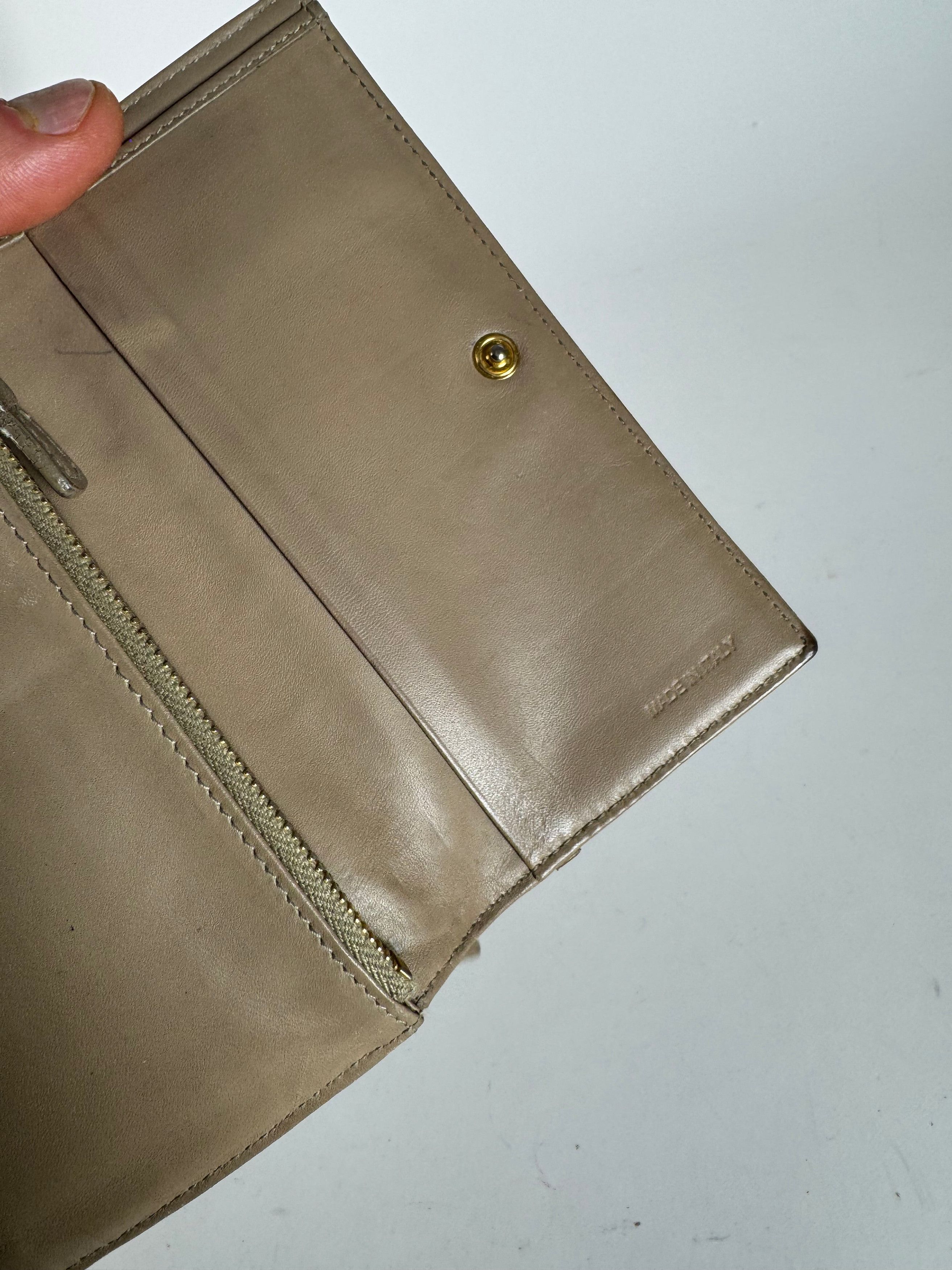 Miu Miu Vintage Leather Wallet beige Size ONE SIZE - 5 Thumbnail