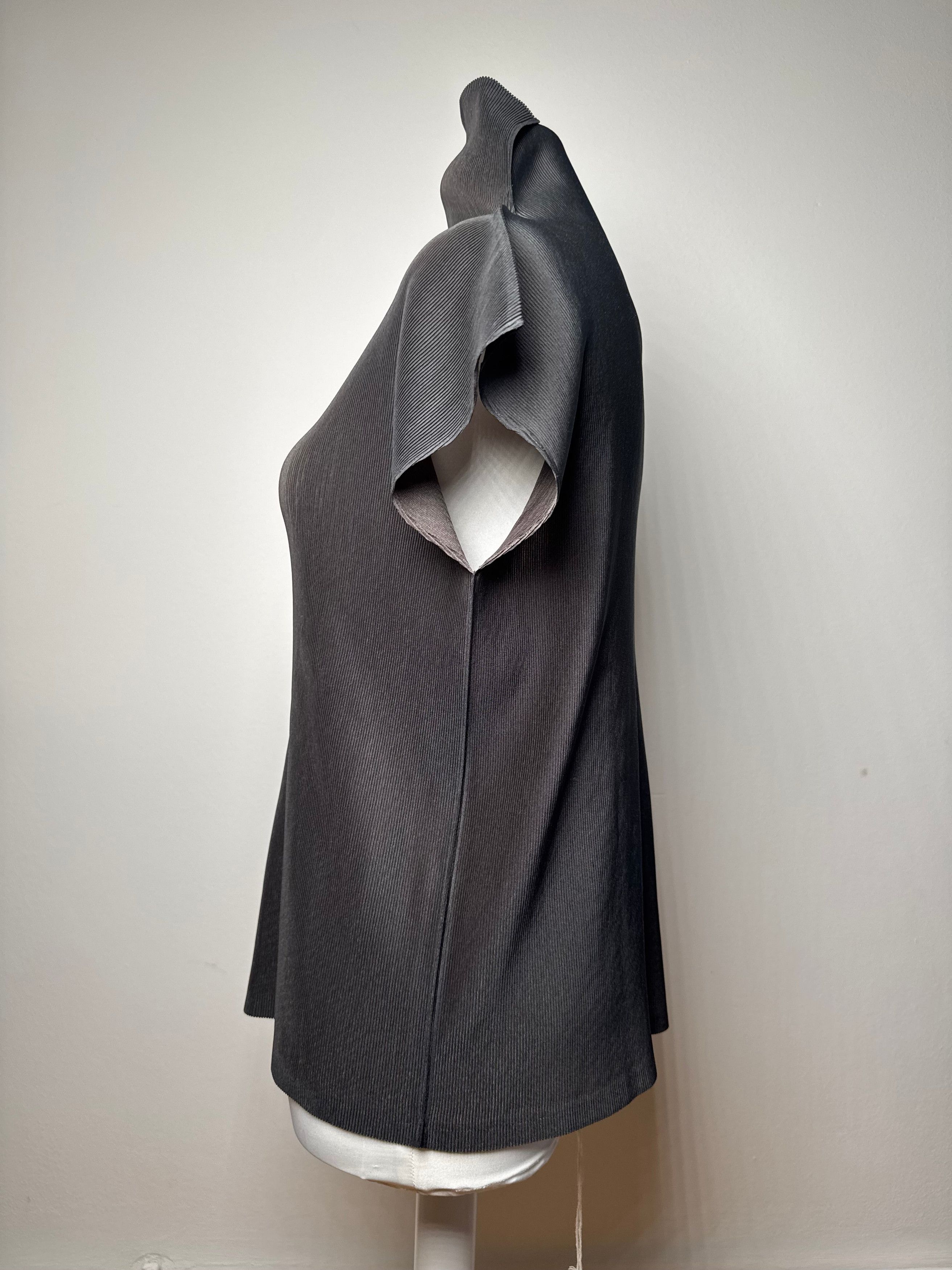 Other Vintage Pleats Please Plissee top Anthracite M Size S / US 4 / IT 40 - 2 Thumbnail