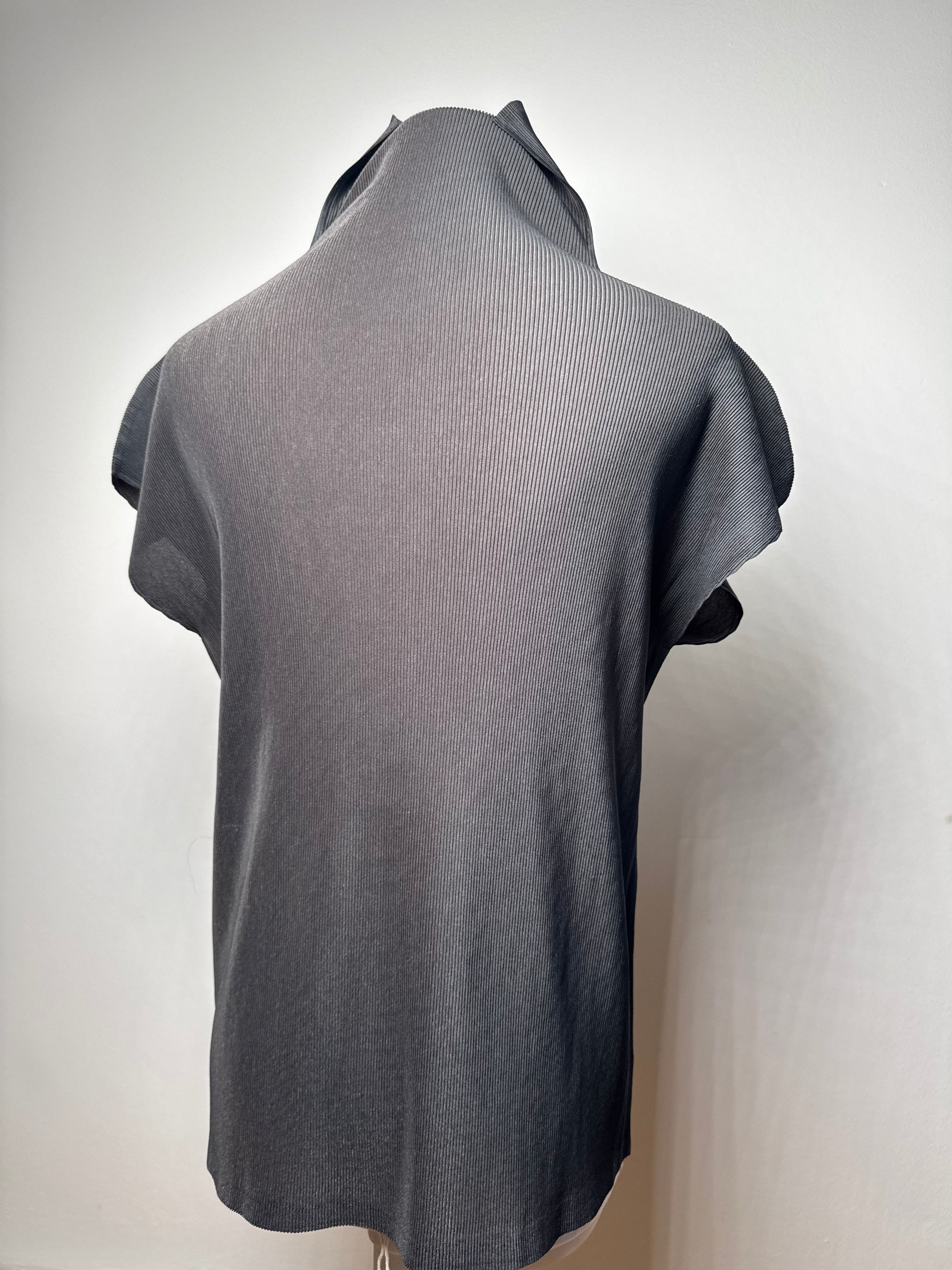 Other Vintage Pleats Please Plissee top Anthracite M Size S / US 4 / IT 40 - 3 Thumbnail