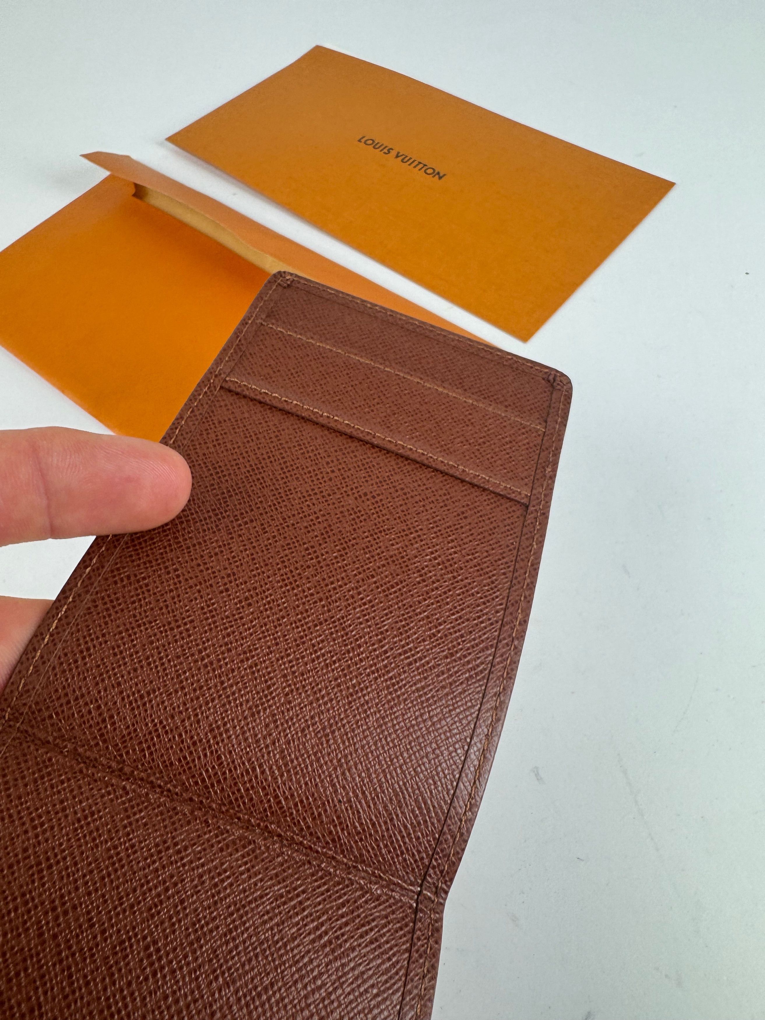 Louis Vuitton Vintage Leather Card Holder Brown Size ONE SIZE - 6 Thumbnail