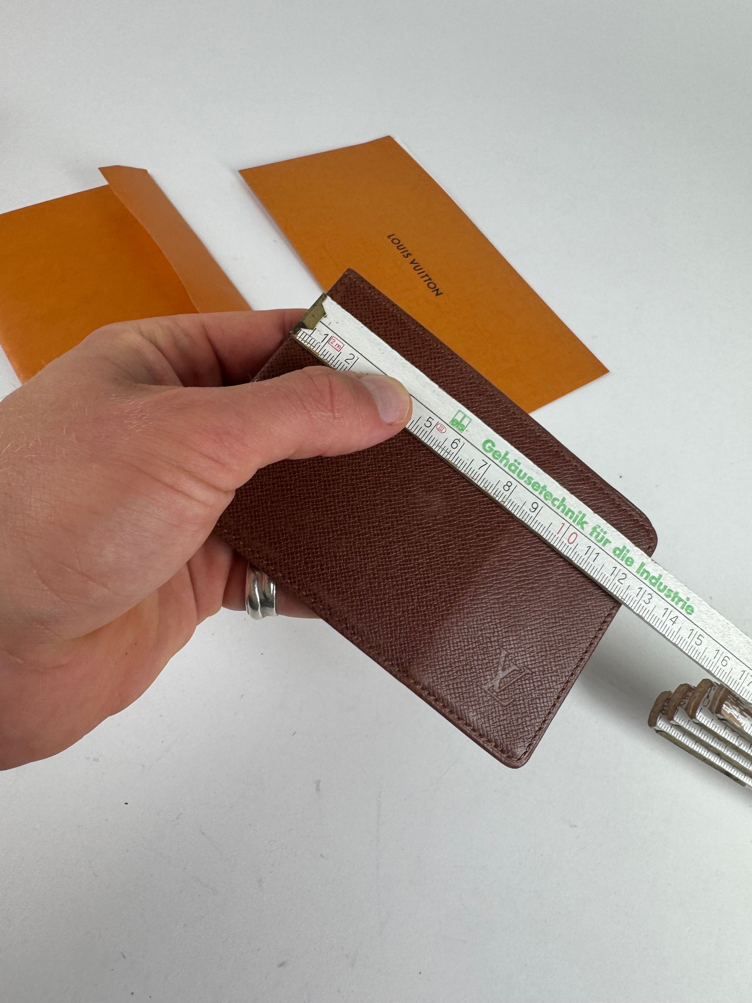 Louis Vuitton Vintage Leather Card Holder Brown Size ONE SIZE - 4 Thumbnail