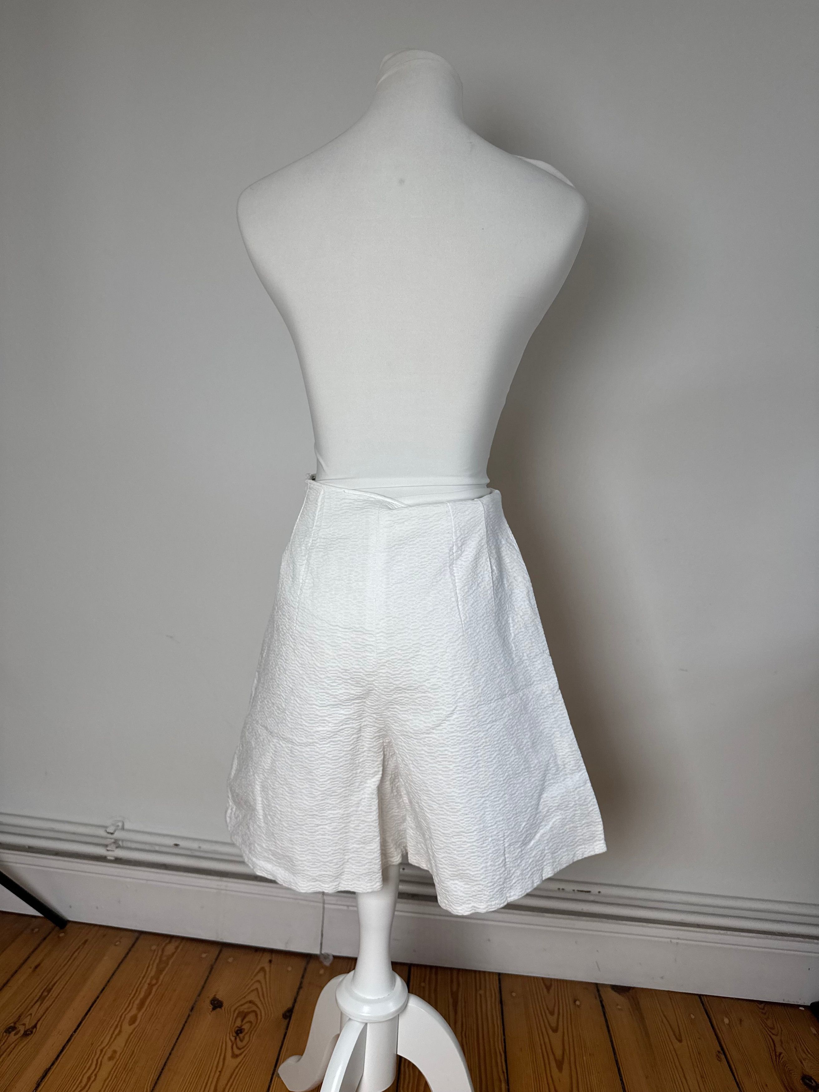 Balenciaga Vintage Shorts 38/M White Size 30" / US 8 / IT 44 - 4 Thumbnail