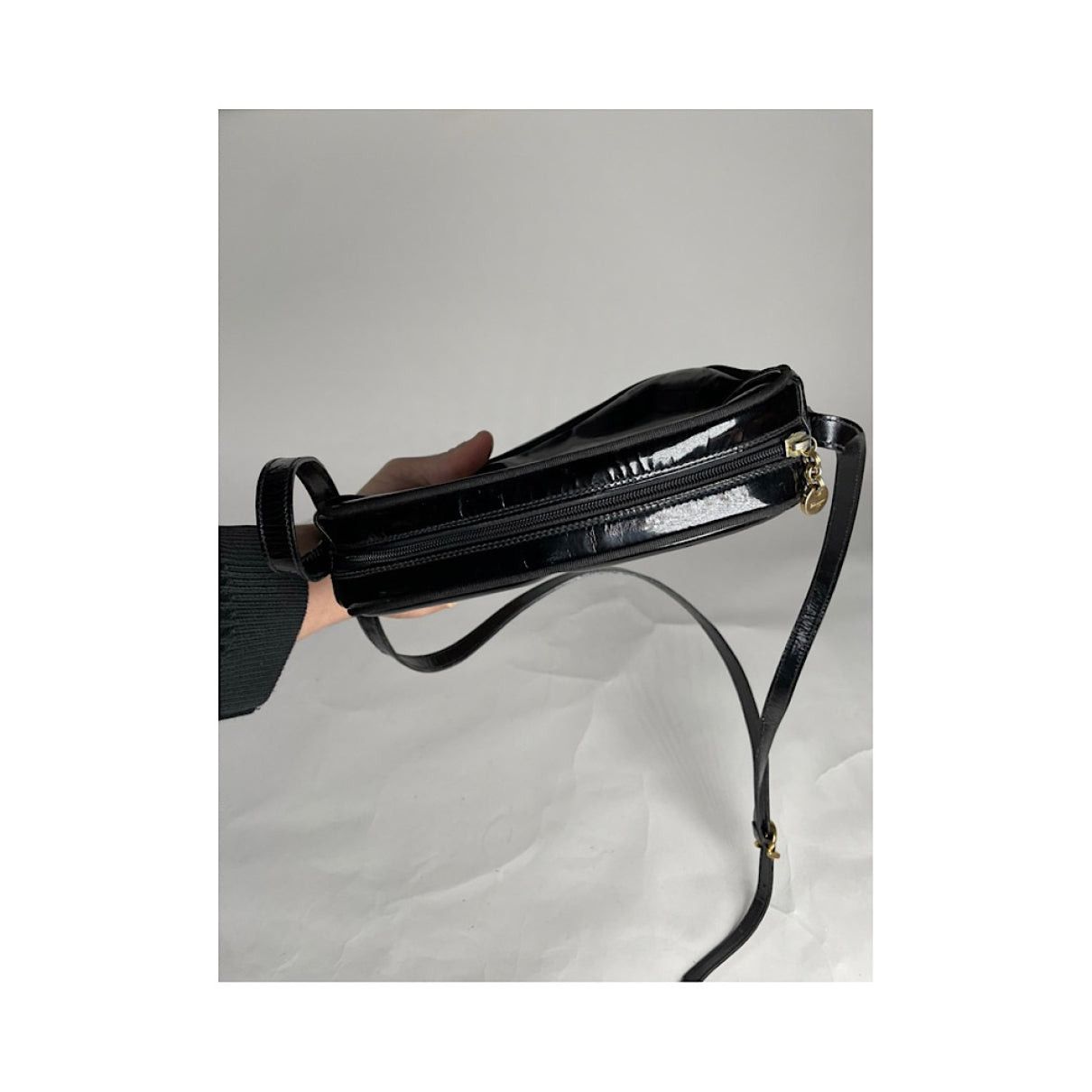Salvatore Ferragamo Black Patent Leather Handbag Size ONE SIZE - 5 Thumbnail