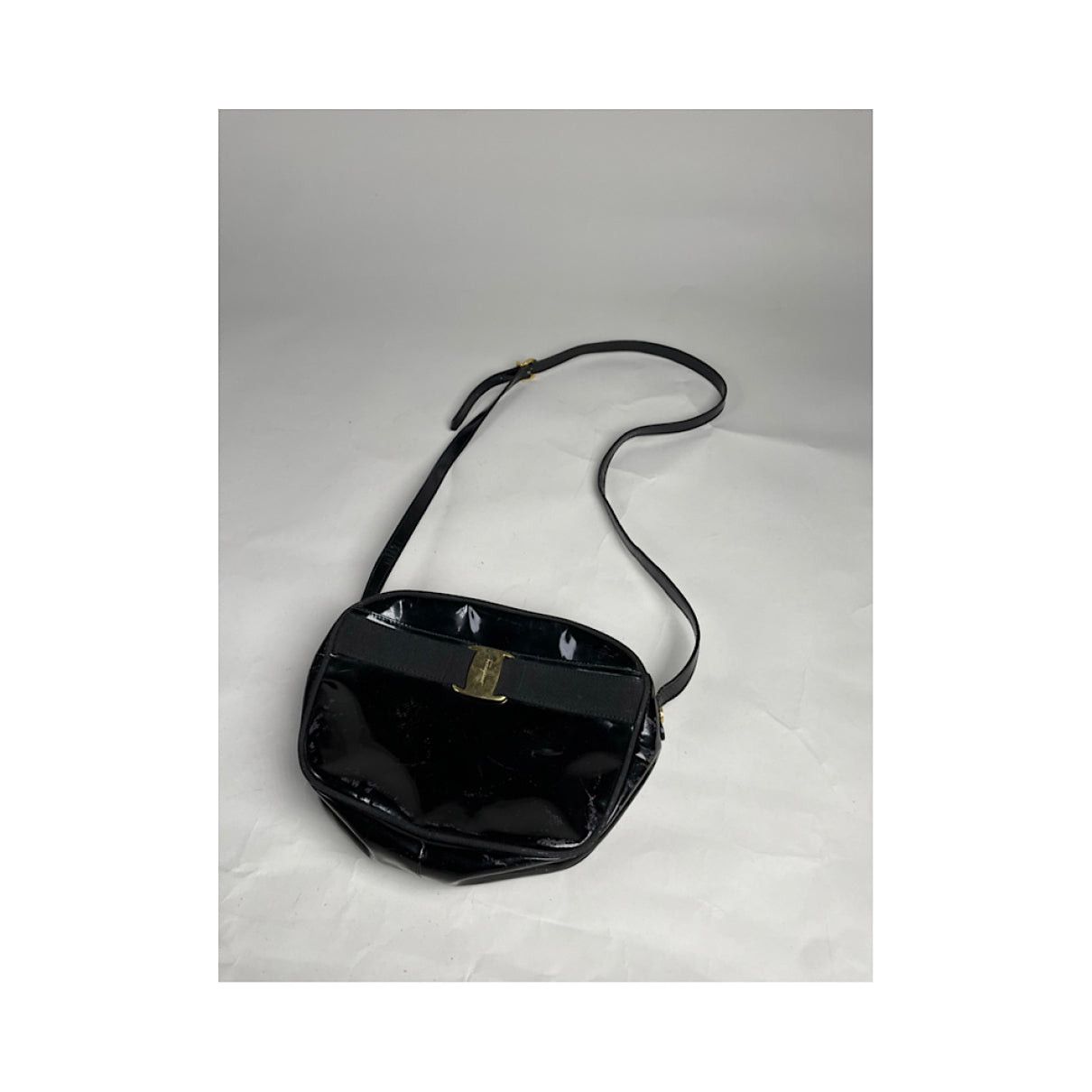 Salvatore Ferragamo Black Patent Leather Handbag Size ONE SIZE - 2 Thumbnail