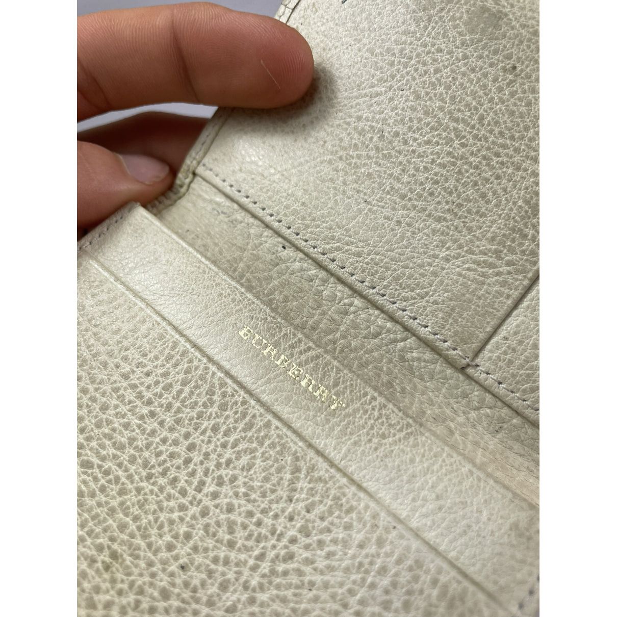 Burberry Ecru Patent Leather Purse Size ONE SIZE - 4 Thumbnail