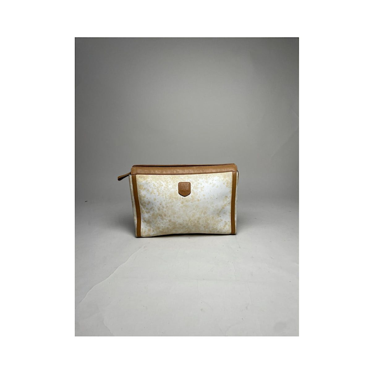 Celine Triomphe Vintage White Leather Clutch Bag Size ONE SIZE - 3 Thumbnail